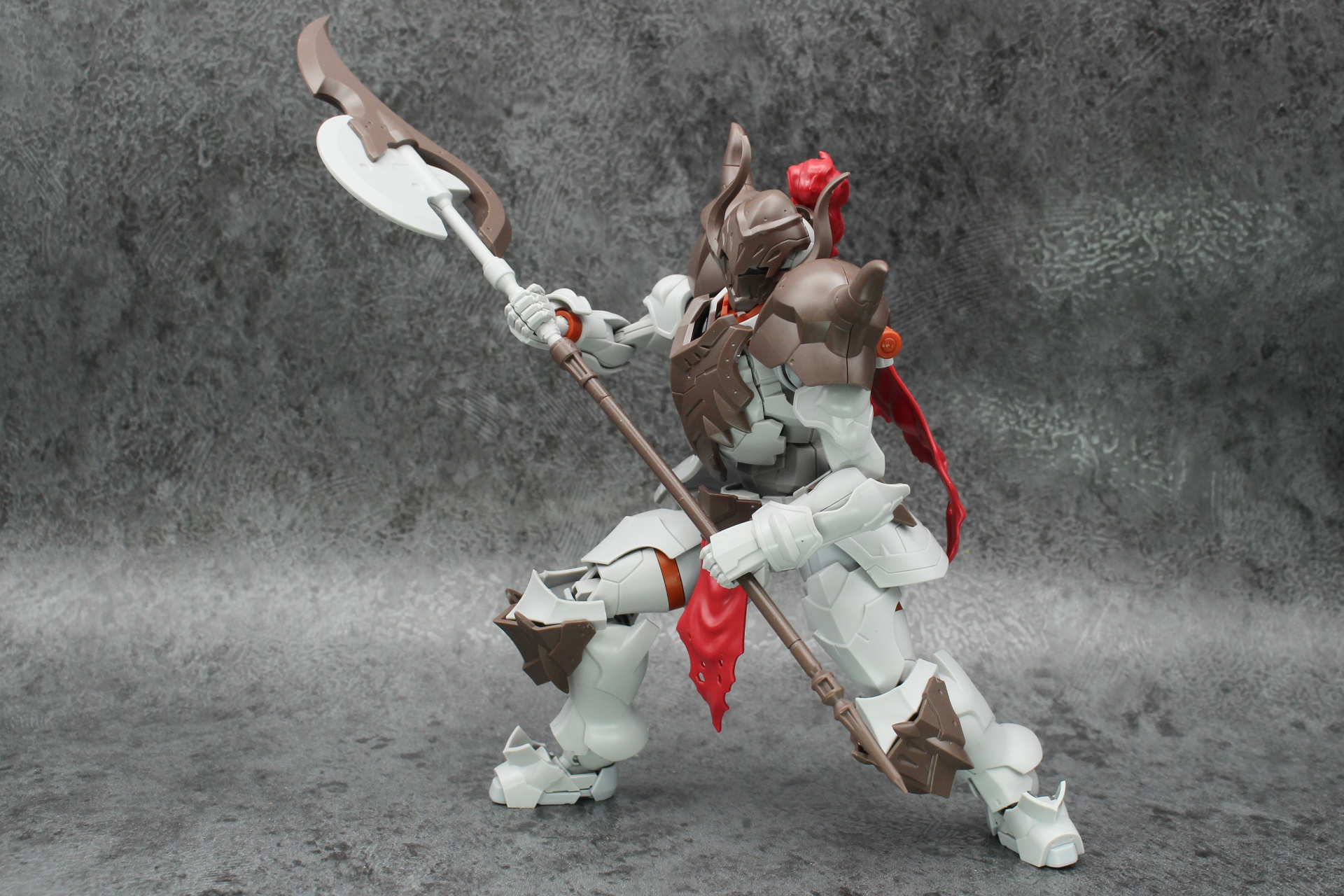 武器の両手持ちが実に似合うジョブだ。