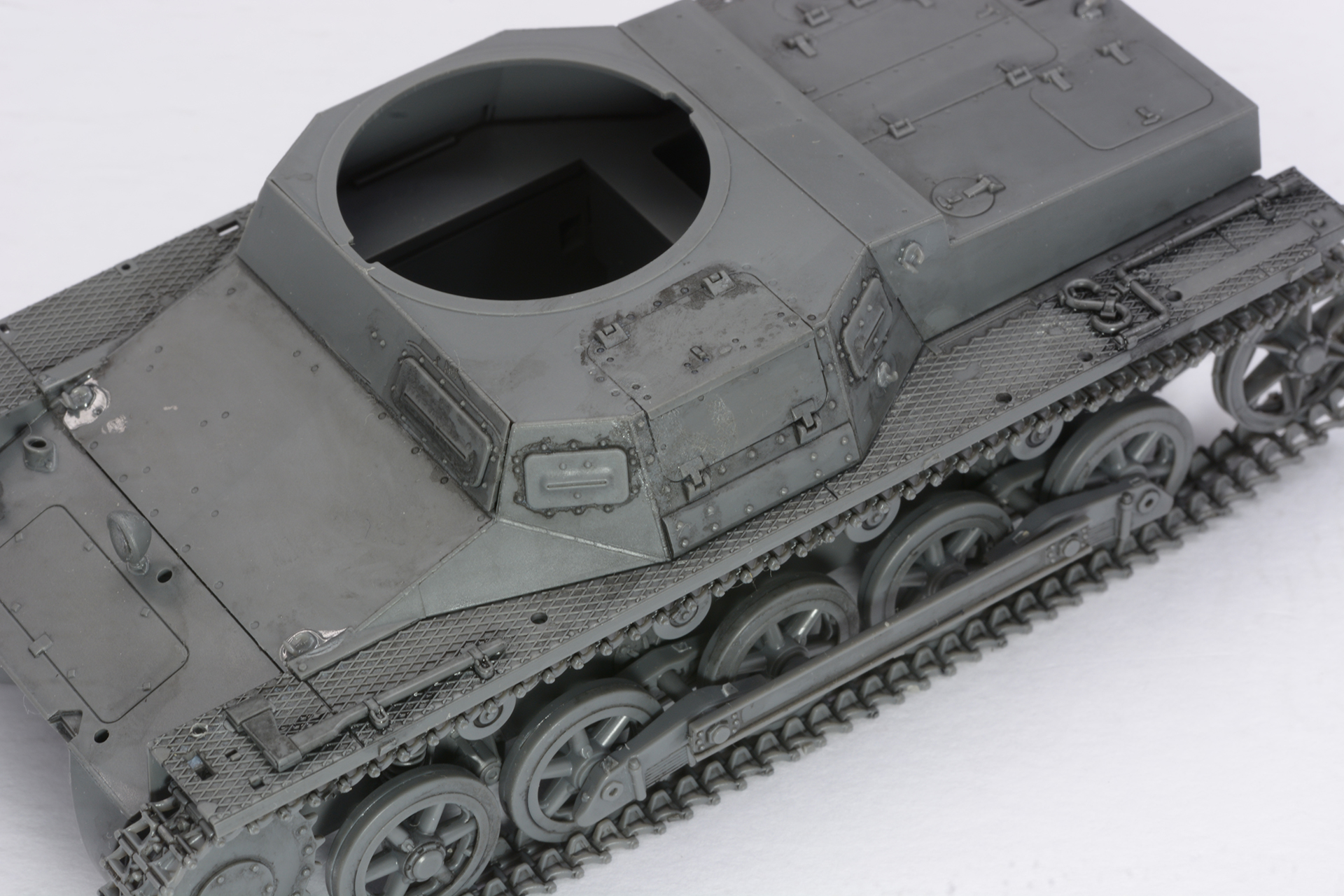 車体下部と合わせると一気に戦車らしく