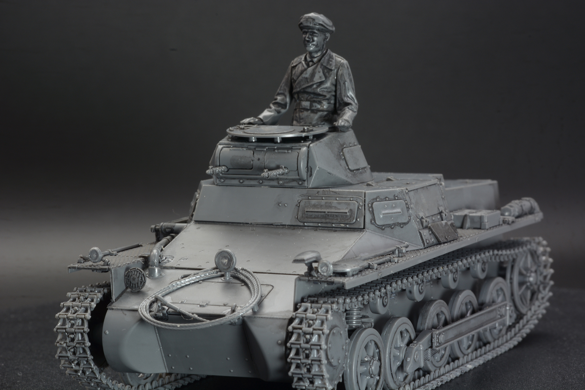 フィギュアとの対比で戦車の小ささが伝わってくる
