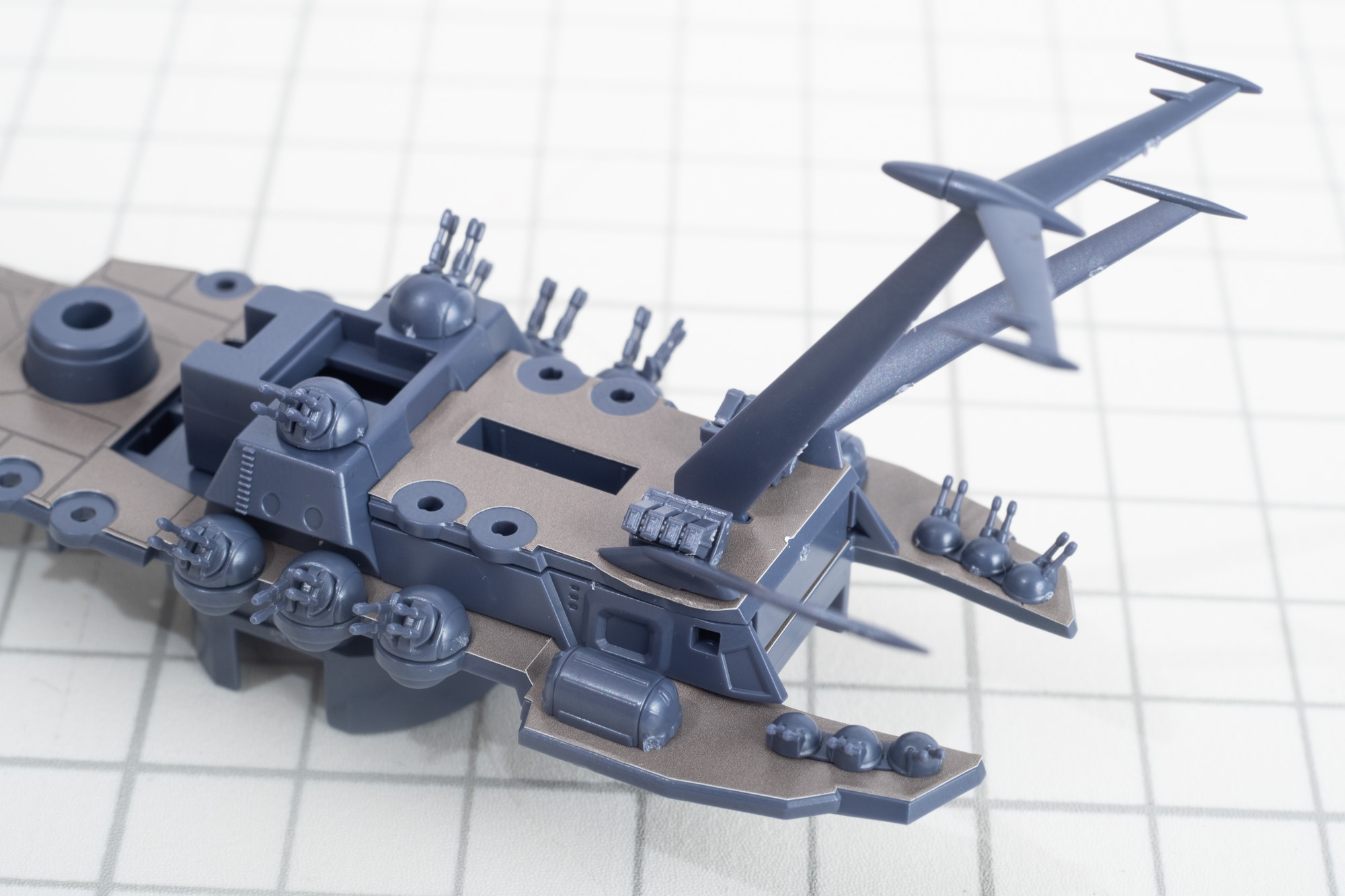 取付時に先ほど取り付けた砲身が振動で外れたので、完成まで外しておいても良いと思った。