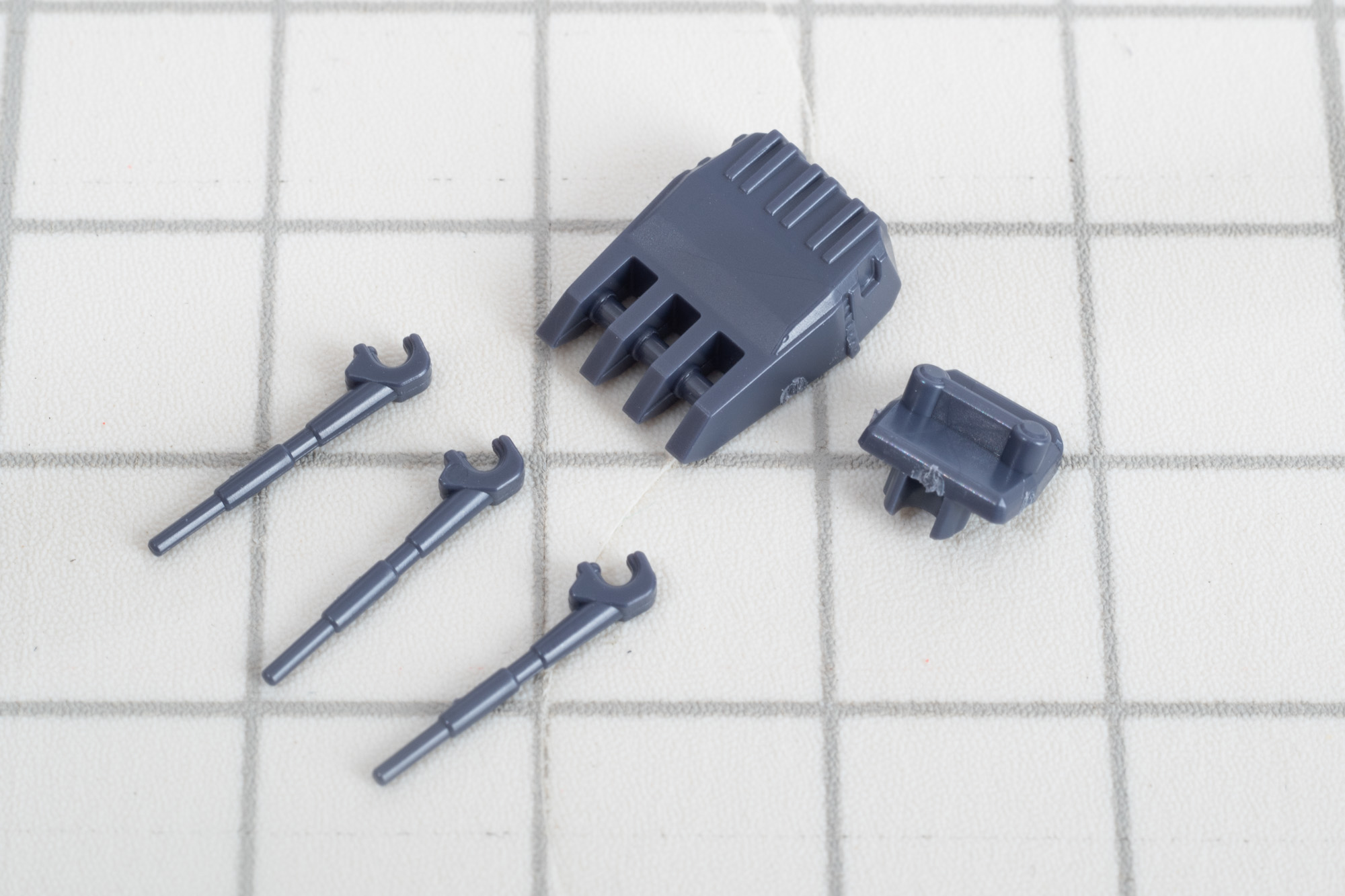 副砲塔は２基作成。