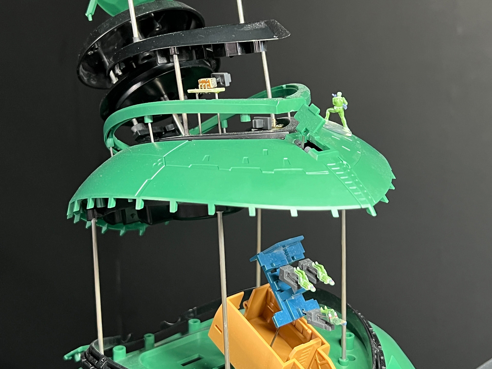 コックピット内部も確認できる