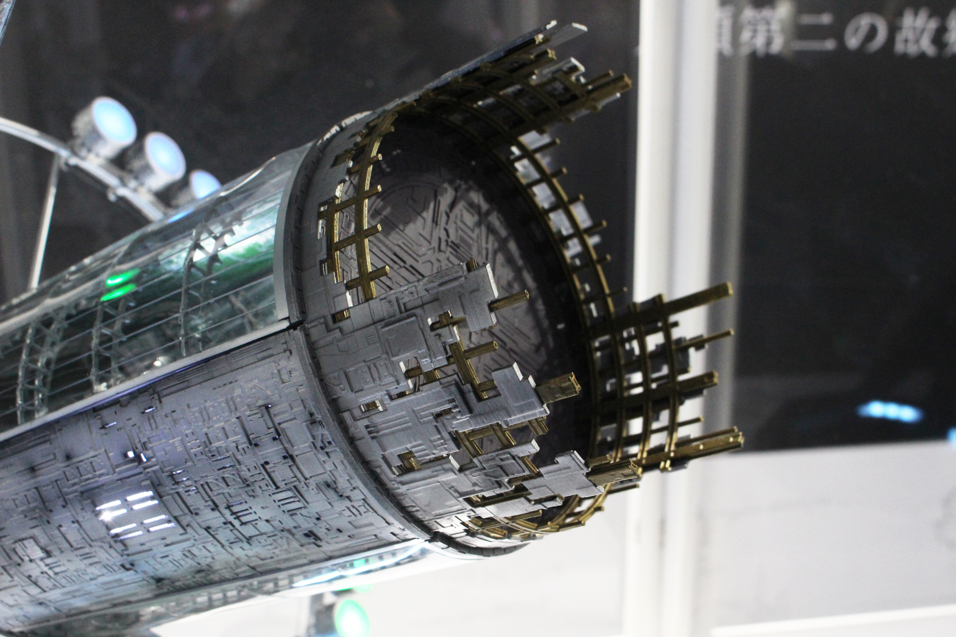 かなり大きなモデルだが、細部の作り込みに抜かりはない