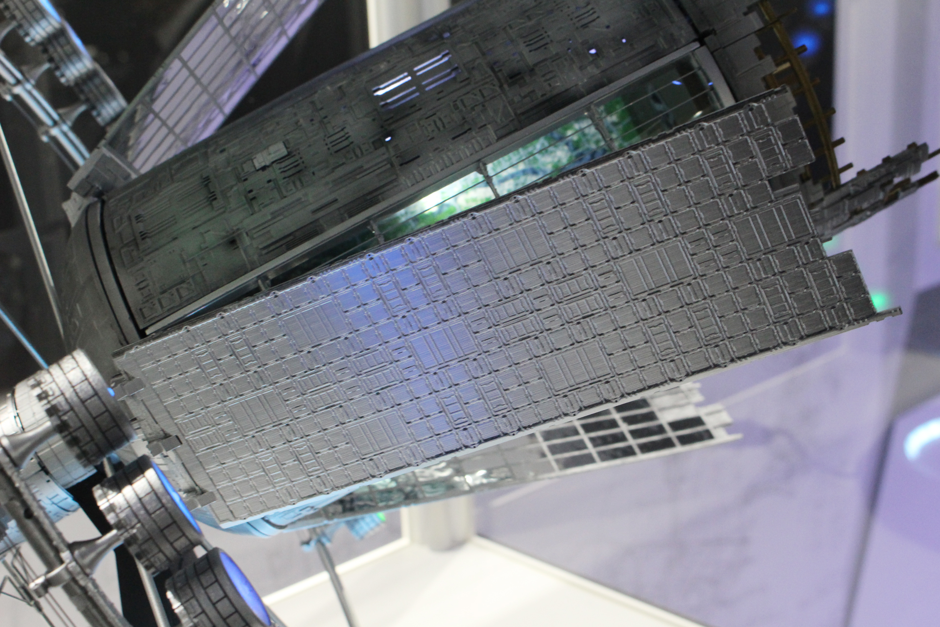 かなり大きなモデルだが、細部の作り込みに抜かりはない