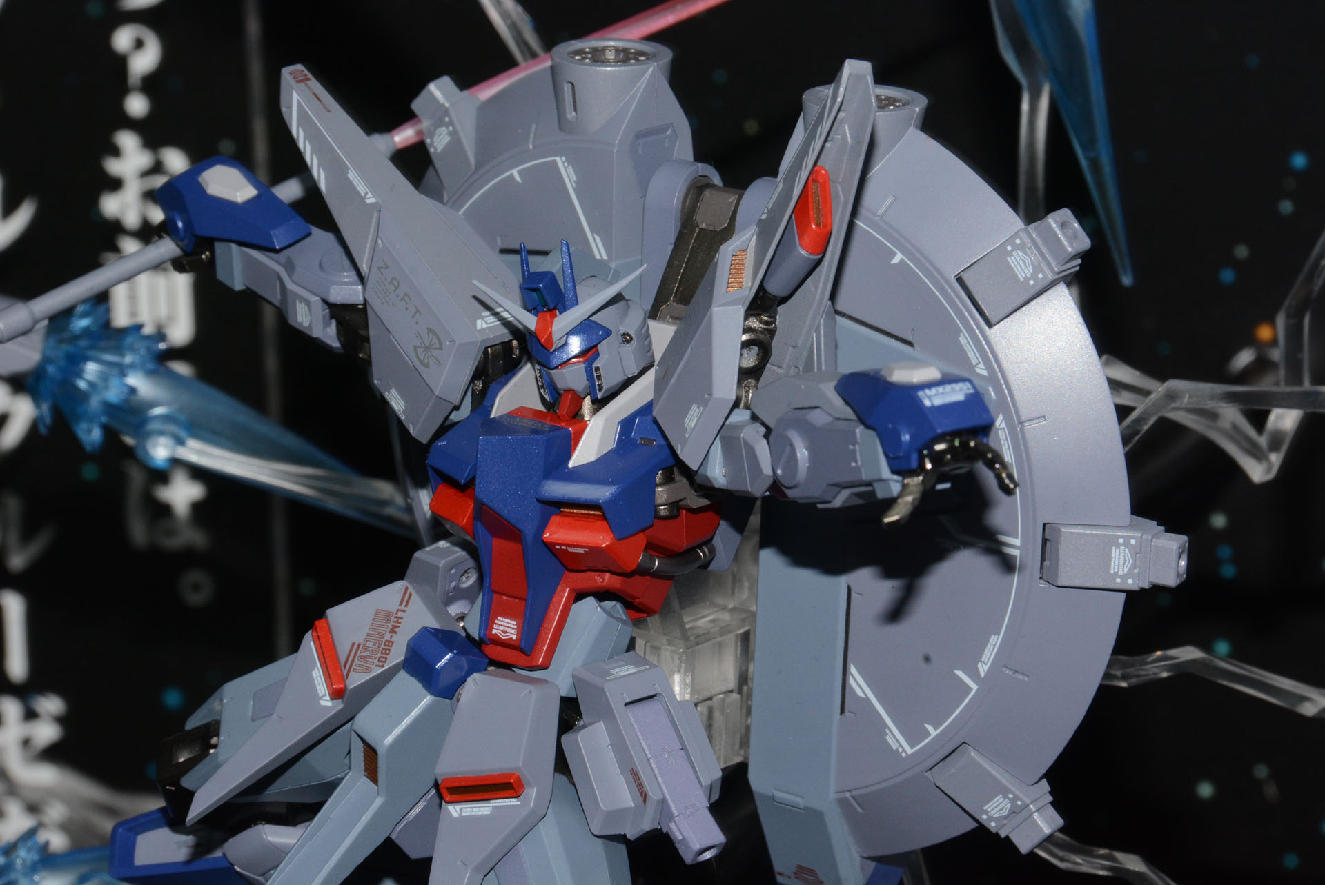 顔のカラーリングなど立体物を見て気づかせられる点も多い