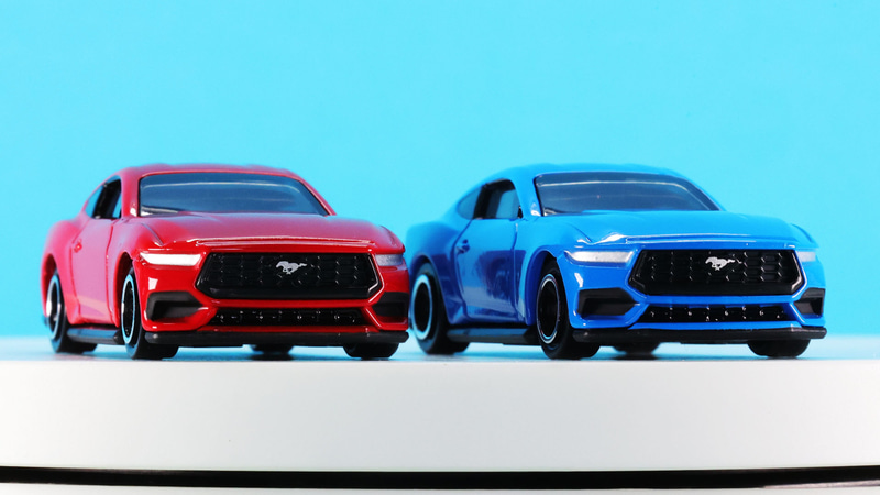 大胆で大きなグリルが目を引くフロントマスク