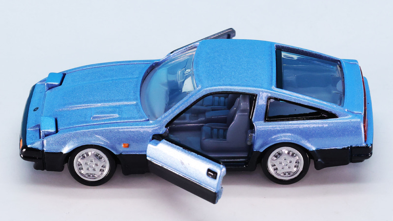 純正シートを再現しています