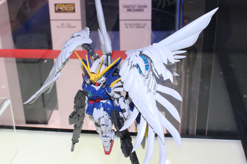 特別企画】【ガンダムベース撮り下ろし】シリーズ初の可変機構を