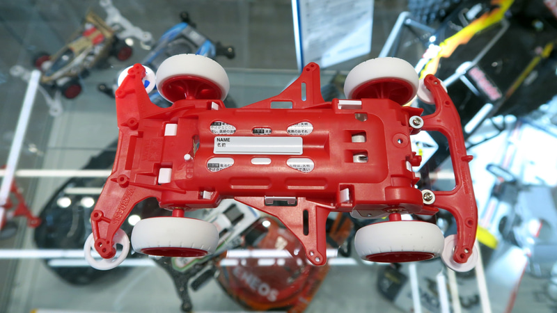 シャーシは軽量・小型でありながらカスタマイズ性も高いVZシャーシ（電池別売）