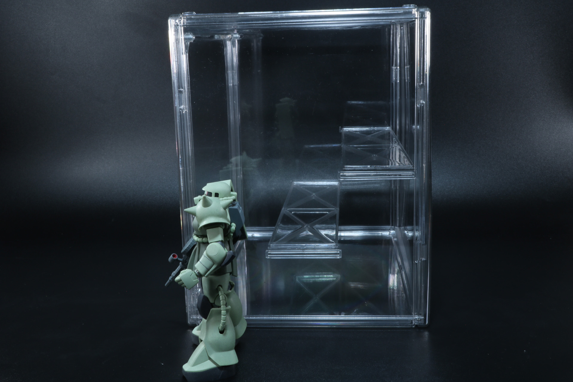 高さ、奥行きにもかなり余裕がある