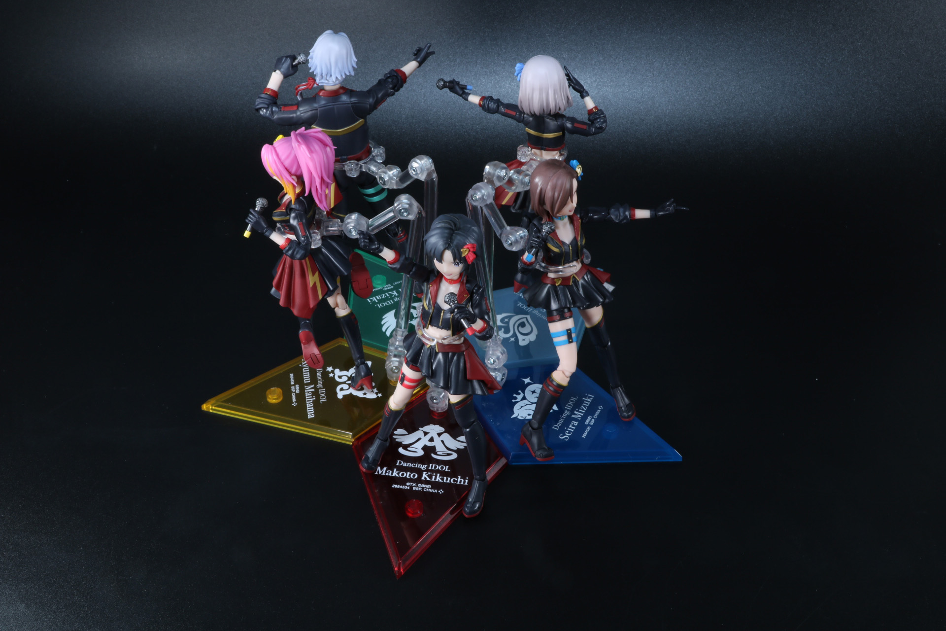 全員集合による星形の配置はスペースに制限がかかり、配置ができない