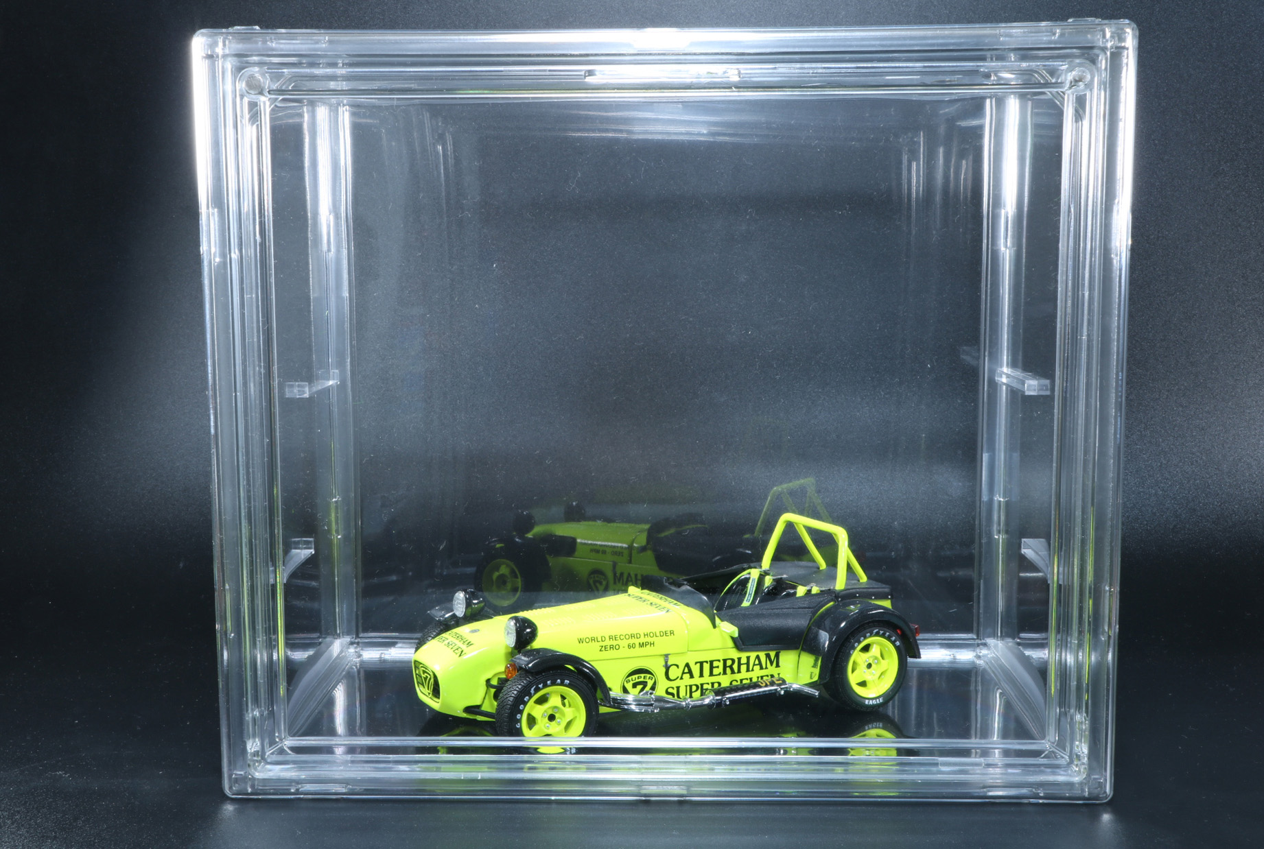 「1/18 京商 ケーターハム　スーパーセブン JPE」のディスプレイ