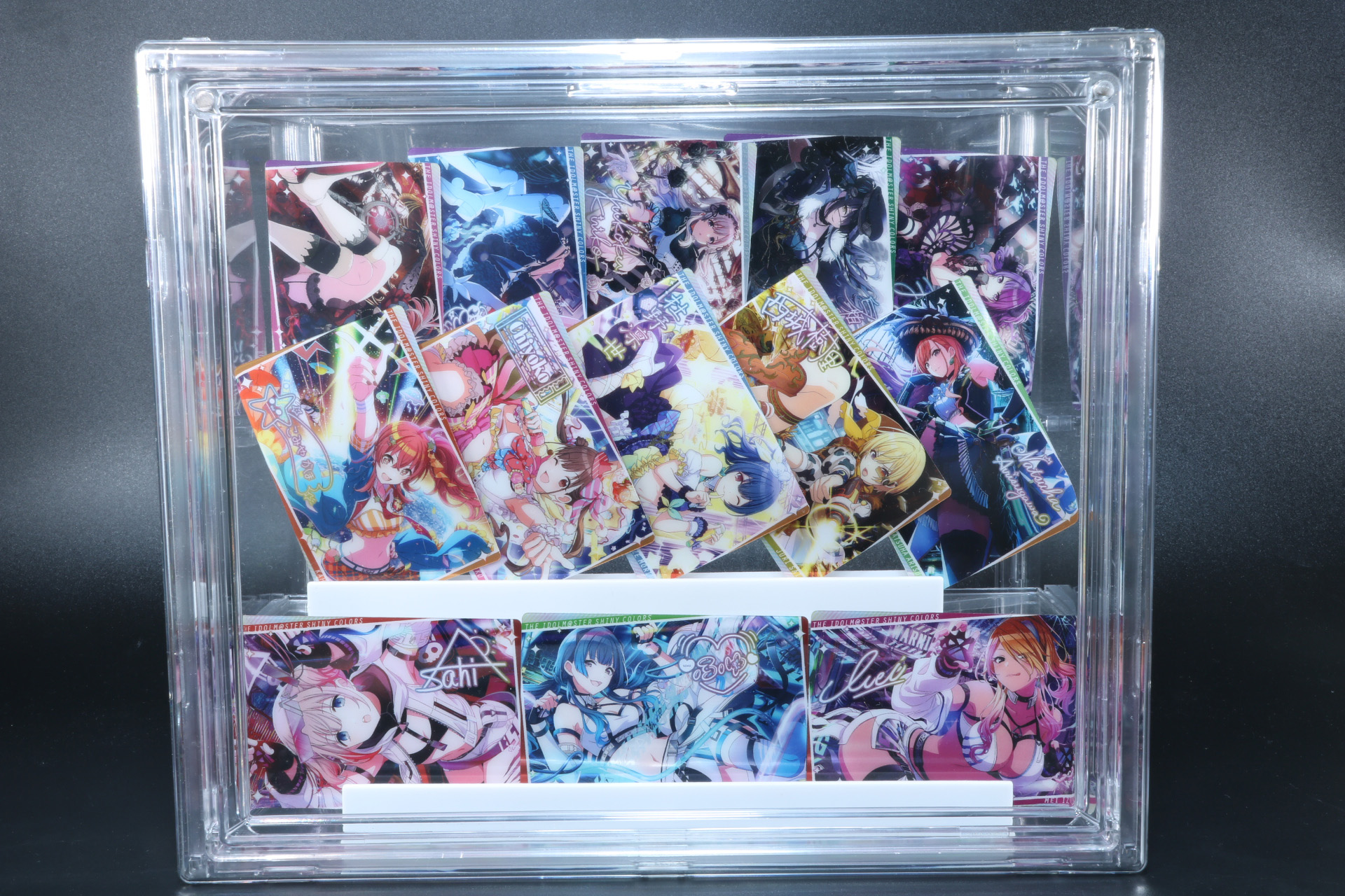 「アイドルマスター シャイニーカラーズ ウエハース3」のディスプレイ