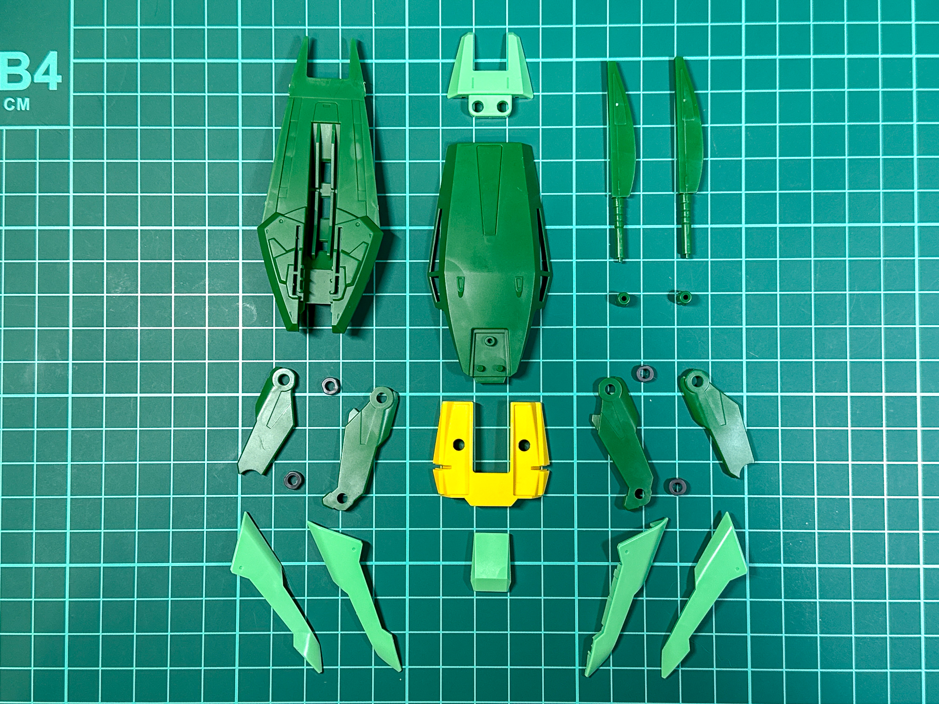 シールドは全21パーツにて構成されています。