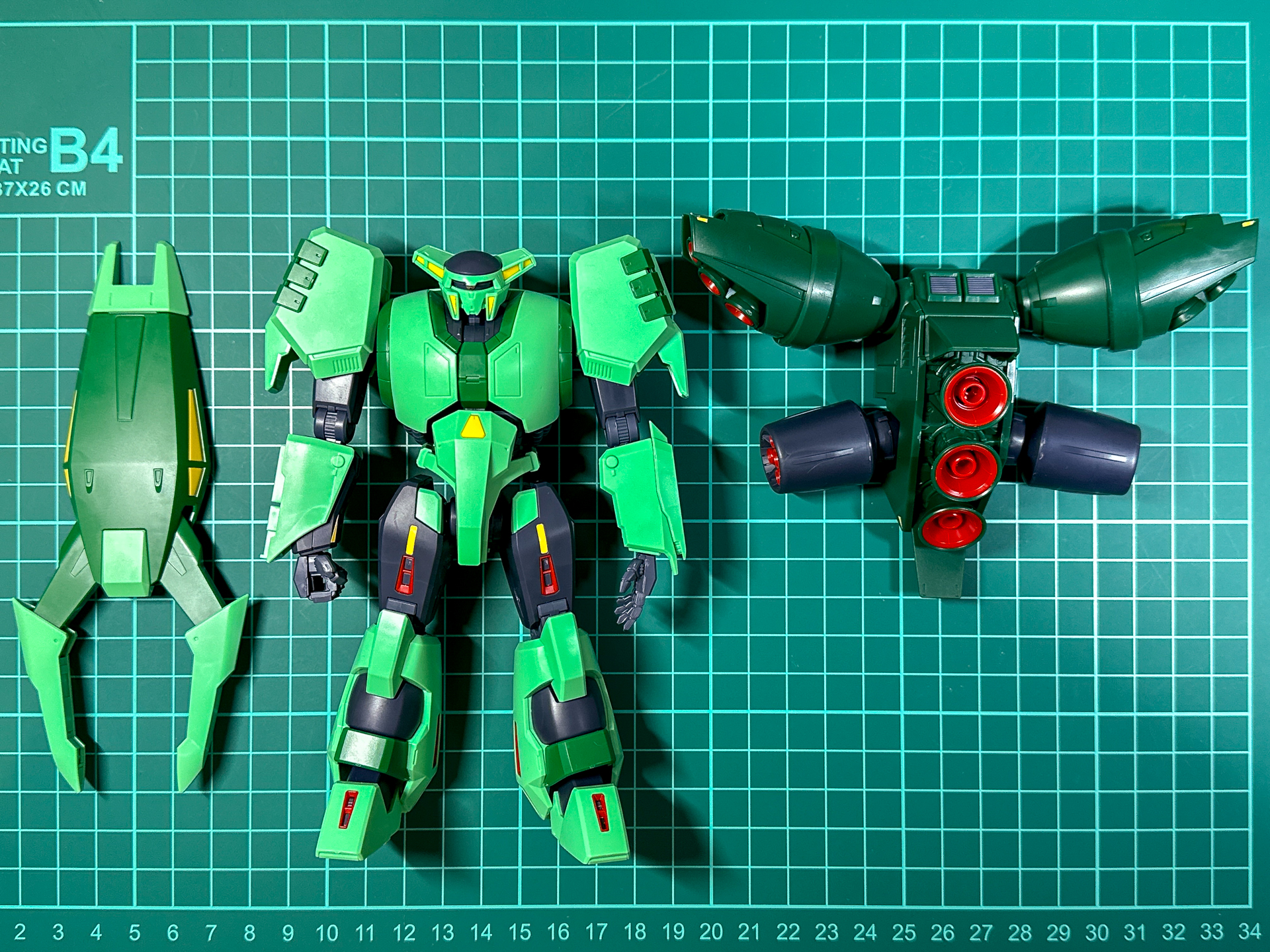 武装の接続は軸接続となっています。