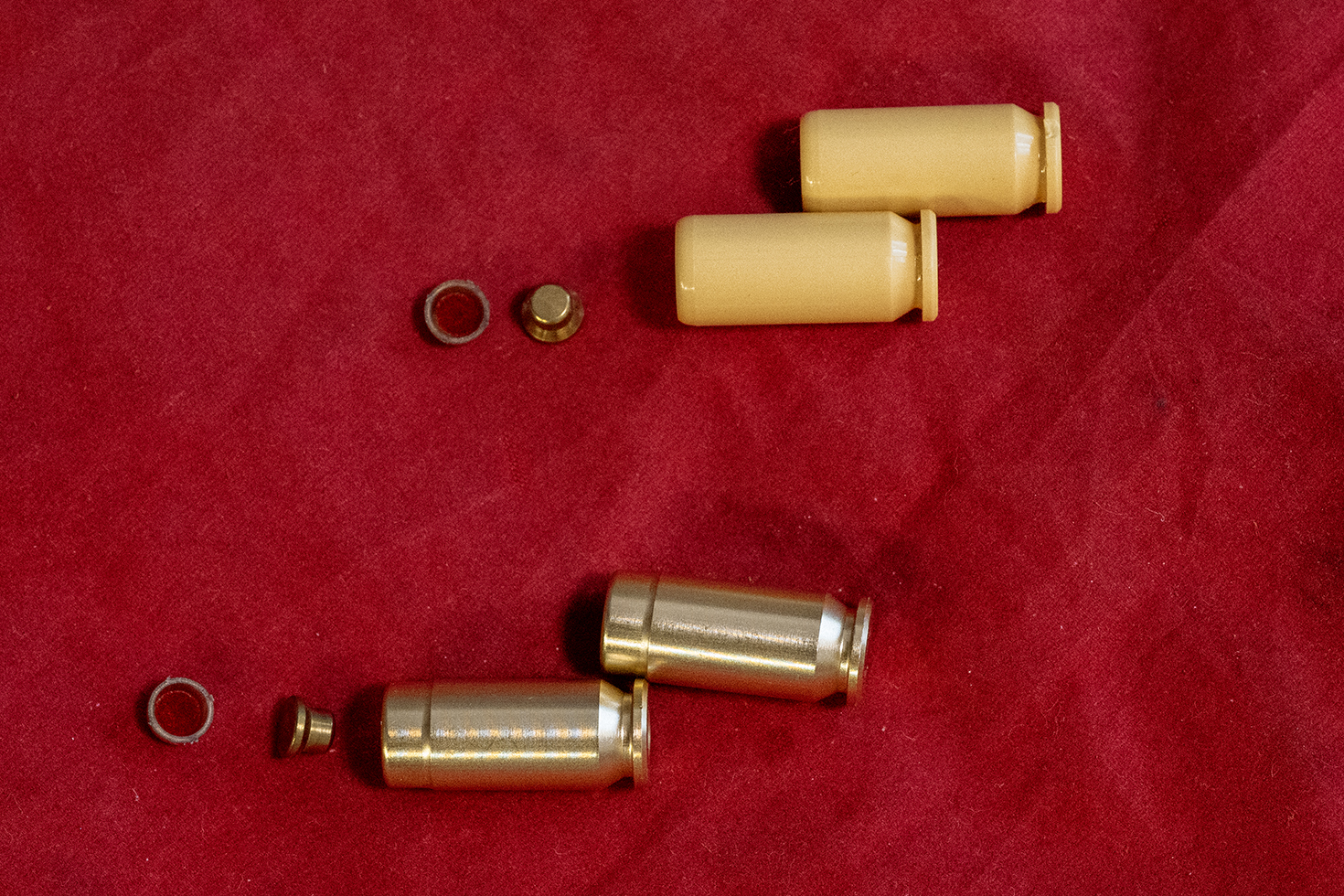 上が、使い捨てオープンカートリッジ。軽量で、コストパフォーマンスに優れる