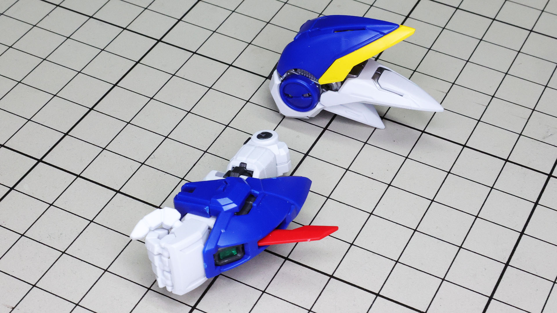 組みあがったユニットをドッキングさせれば腕部完成です