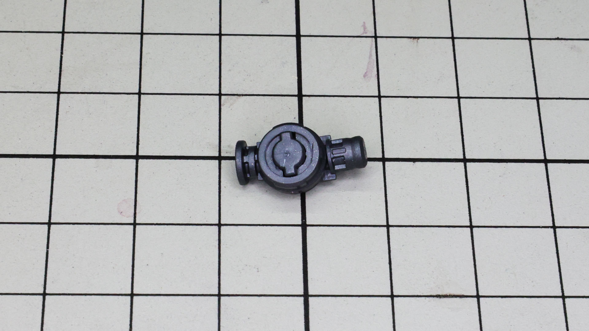 股関節も抜けにくくするツメが用意されています。ここから90度回転させます