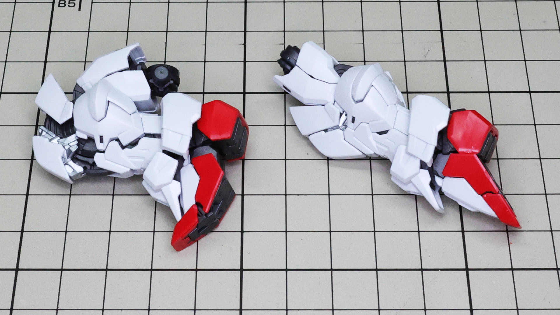 この脚部の可動性能！各部のつながりの情報量がすごいですね