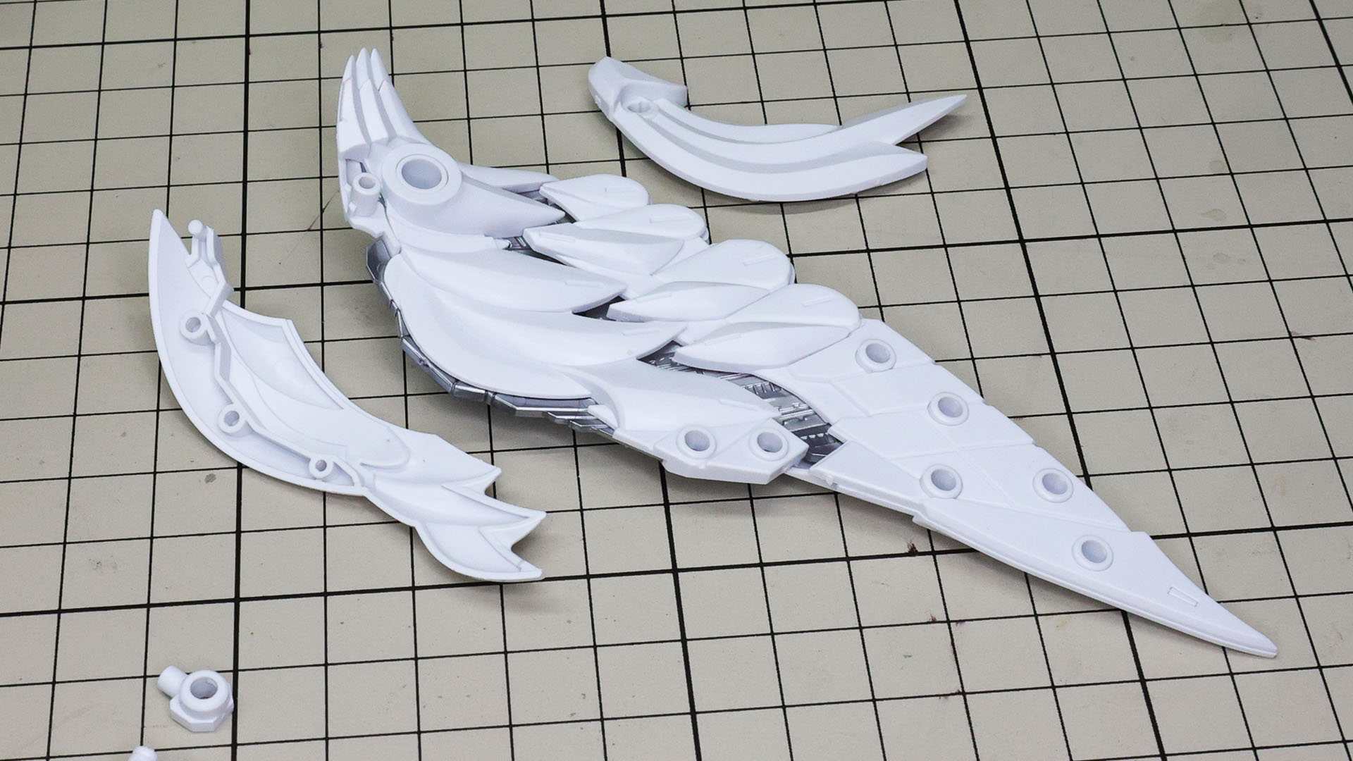 シルバーのメカフレームがスライド可動するのでここでその状態を確認しておきます