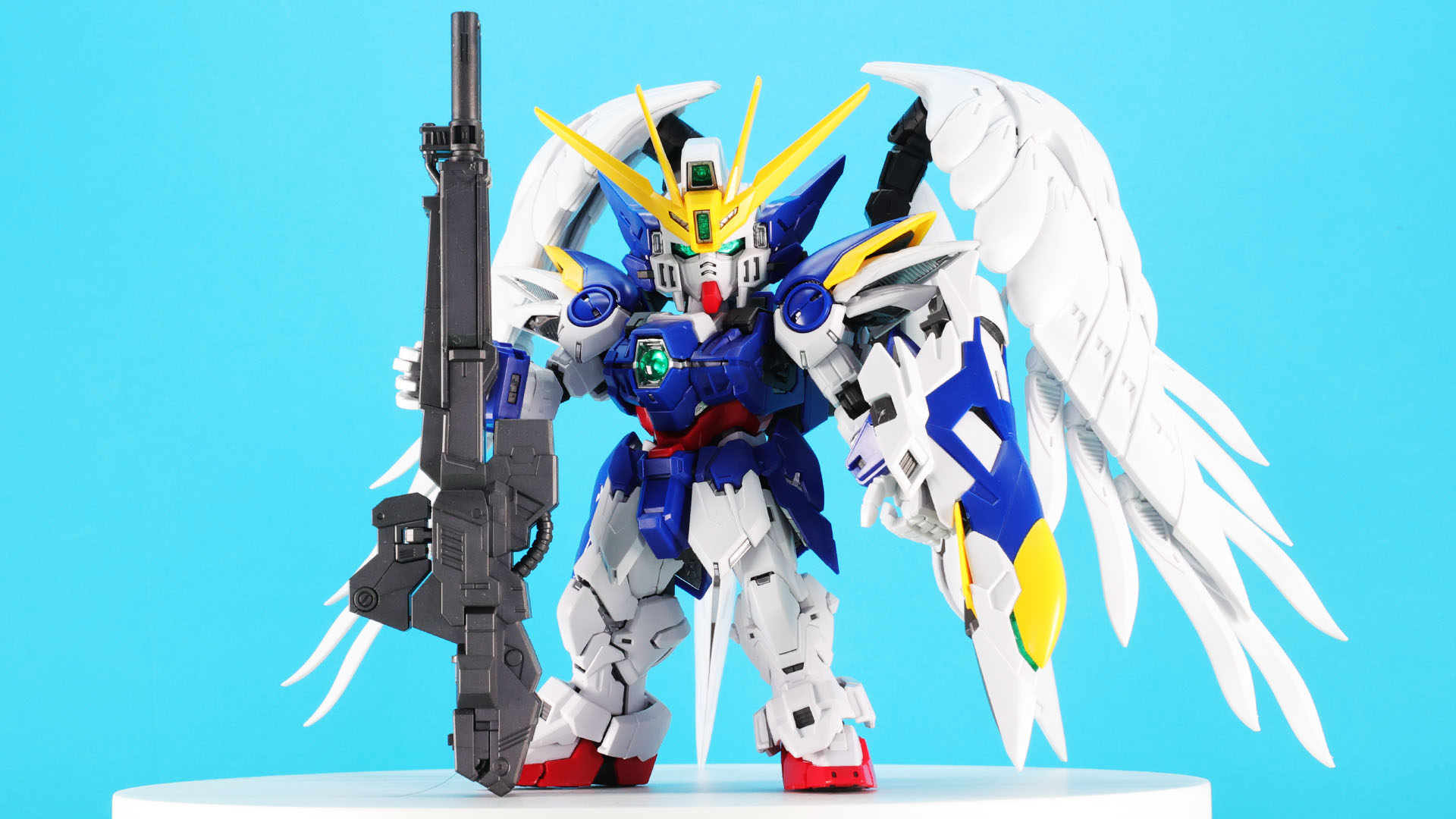 SDフォルムにMGの可動性能とディテールを凝縮したウイングガンダムゼロ EW