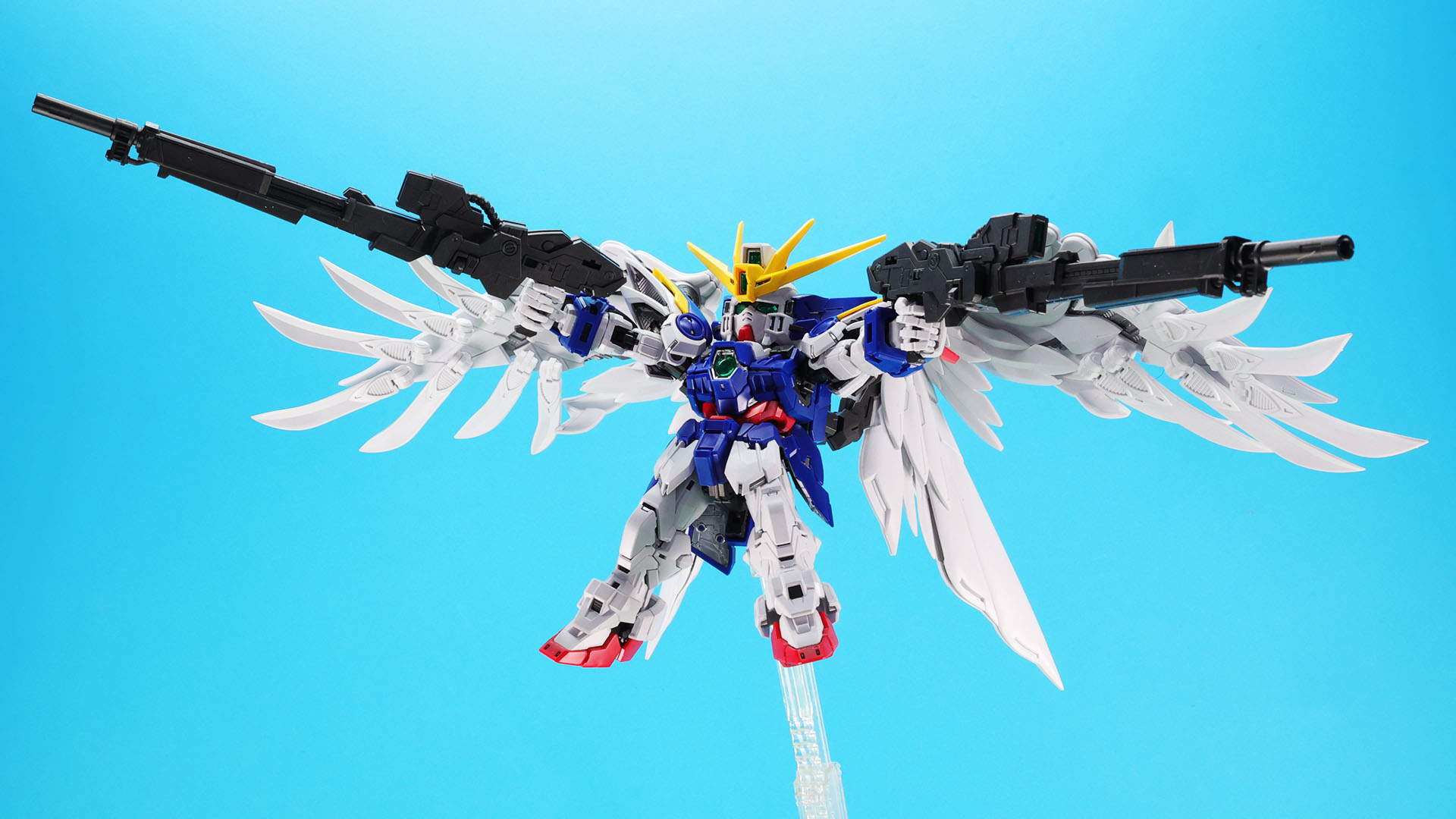 ツインバスターライフルを左右に持ち、広範囲に敵を討つ