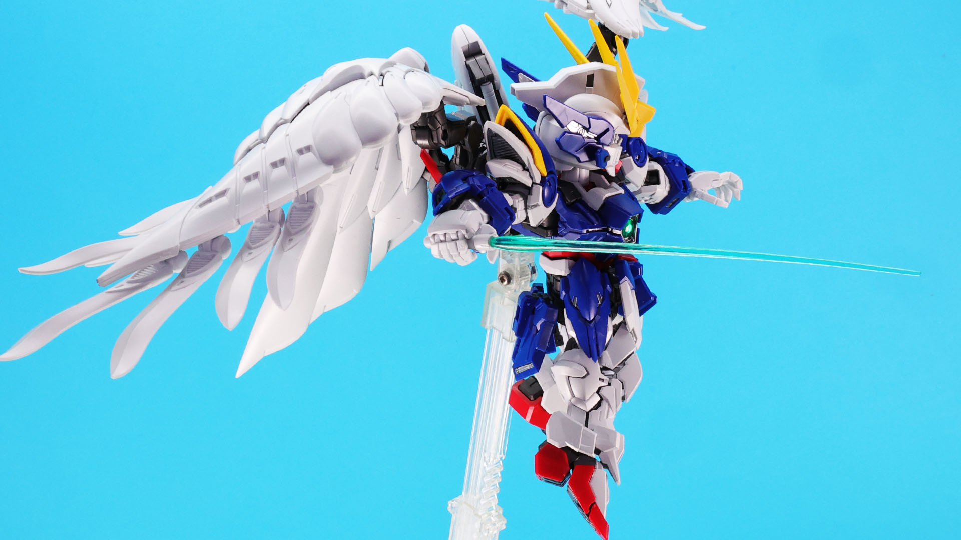 腕の可動性能のおかげで大きなアクションもこなせます