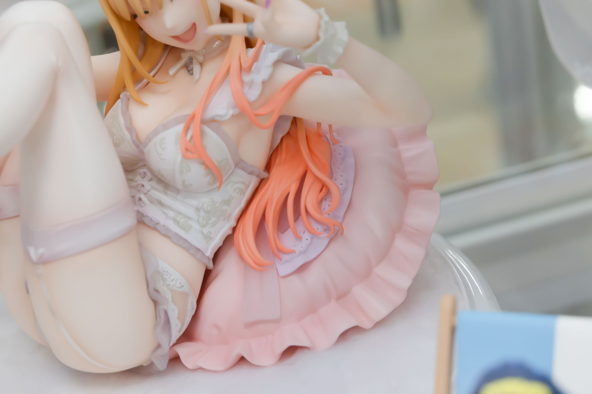 大きなクッションも柔らかそうだ