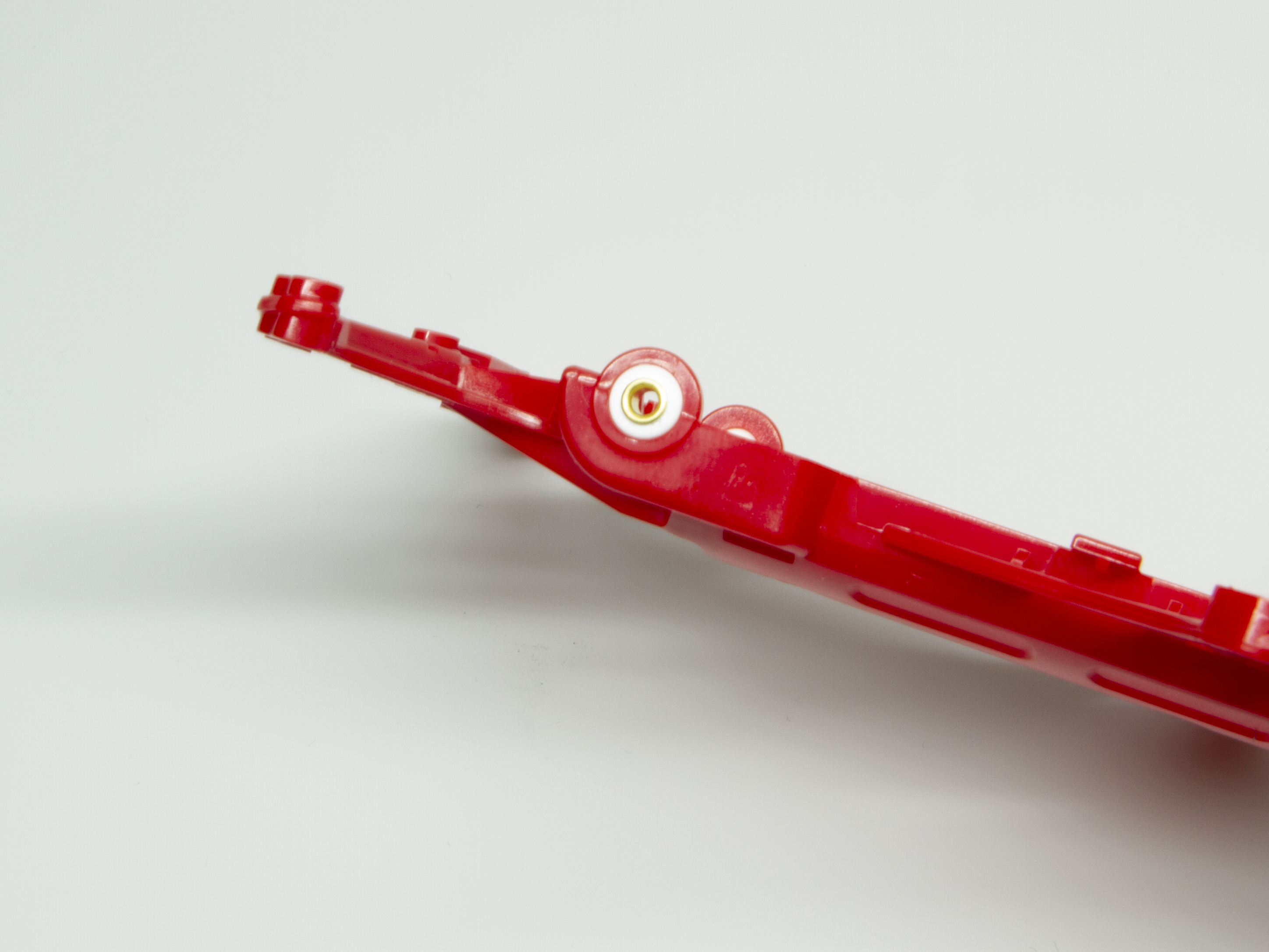 ハトメが真ちゅう色で、アクセントカラーになるのもいい