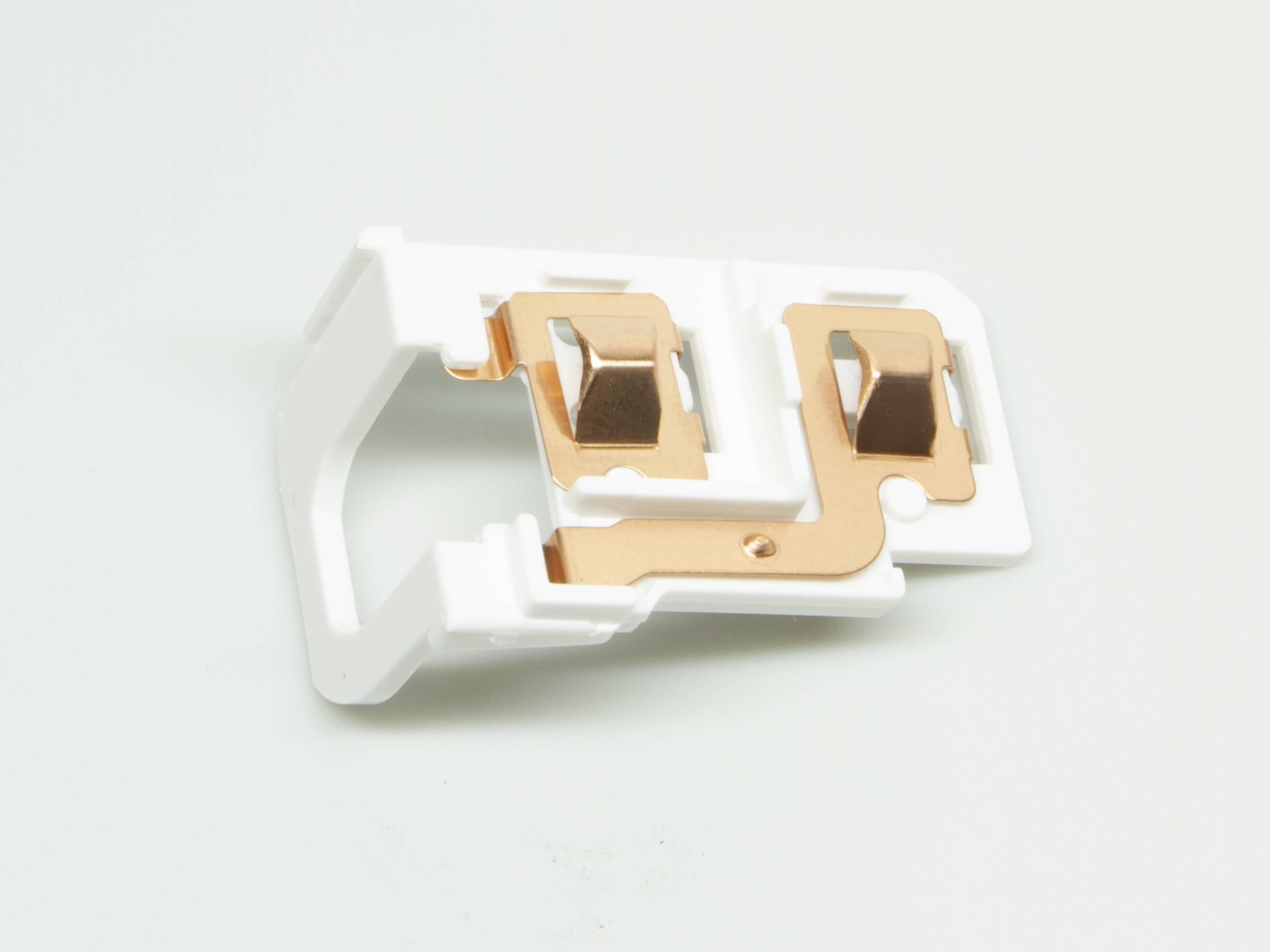 モーターとの接続部でもあるので、しっかりとはめ込む