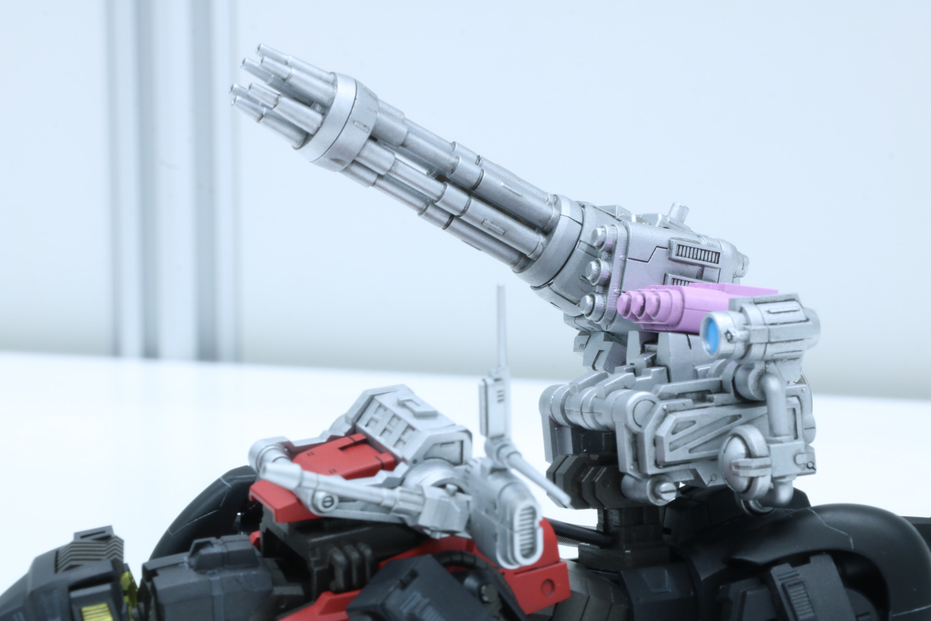 シュバルツ専用機といえば巨大なビームガトリングガン