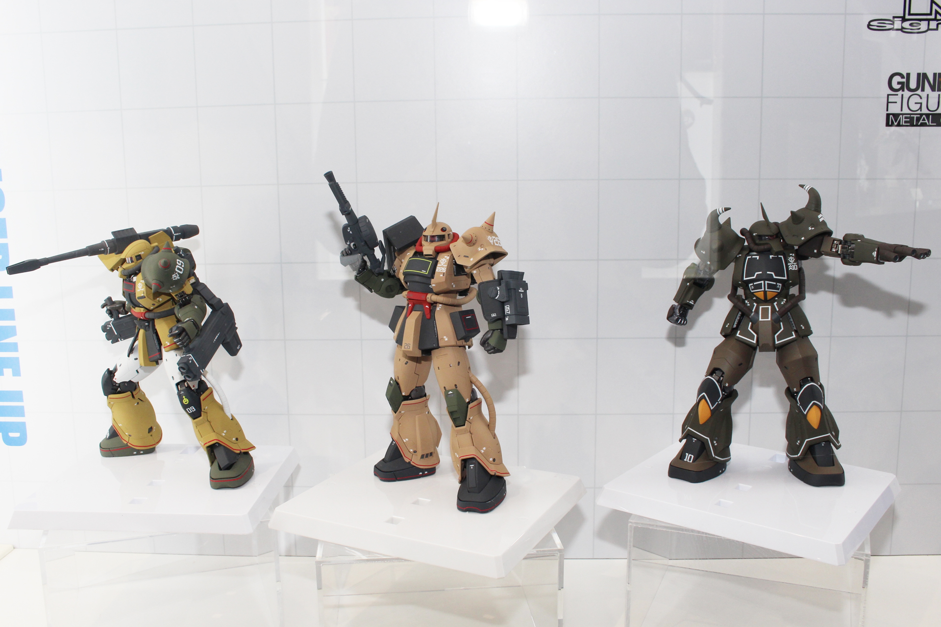 TAMASHII NATIONS STORE TOKYOの「GUNDAM FIX FIGURATION METAL COMPOSITE」展示コーナー