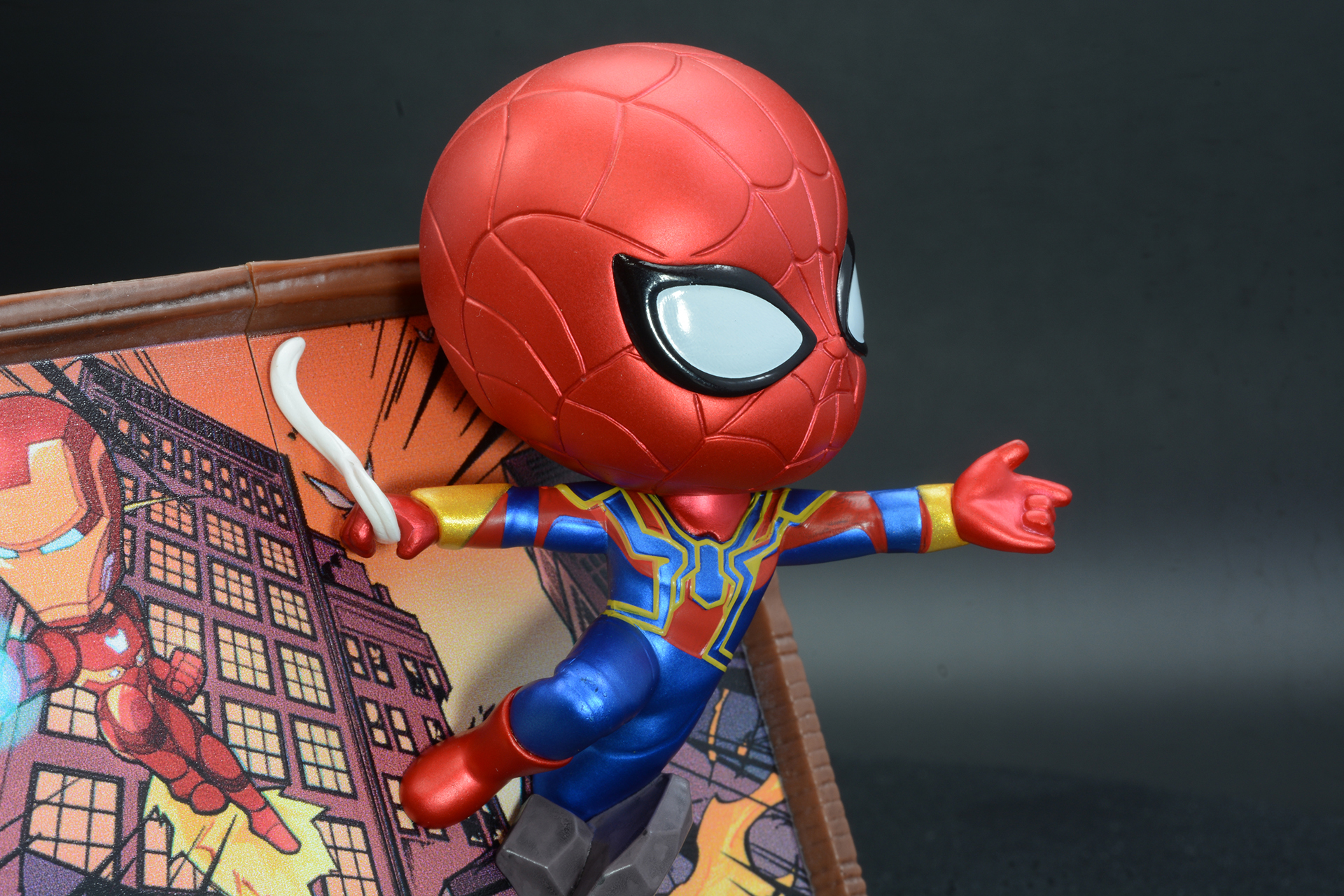 アイアンマンから贈られた「アイアン・スパイダー・スーツ」。黄色の差し色と、メタリック感が魅力だ