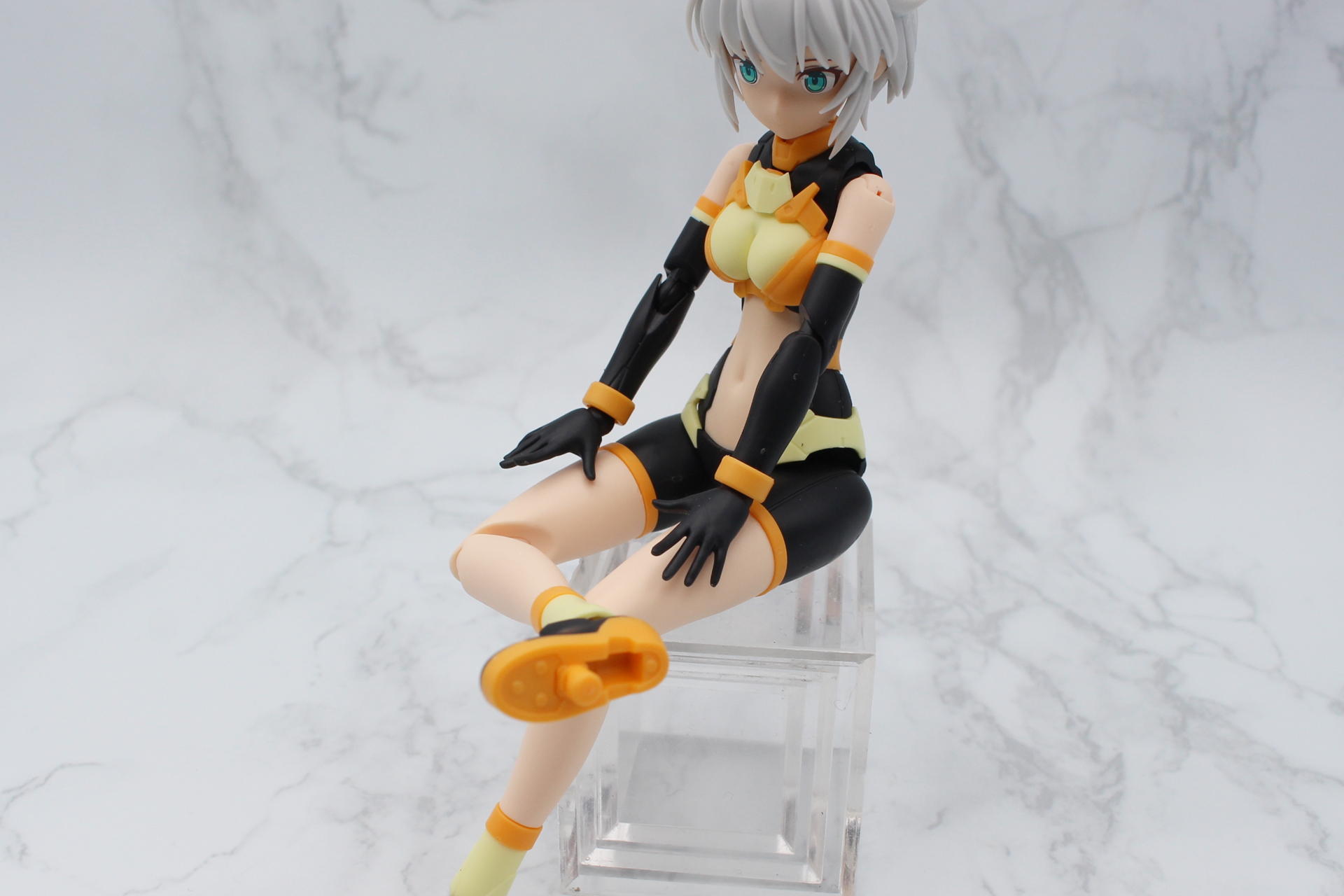 足裏のジョイントはかかと側から起こすと出てくる