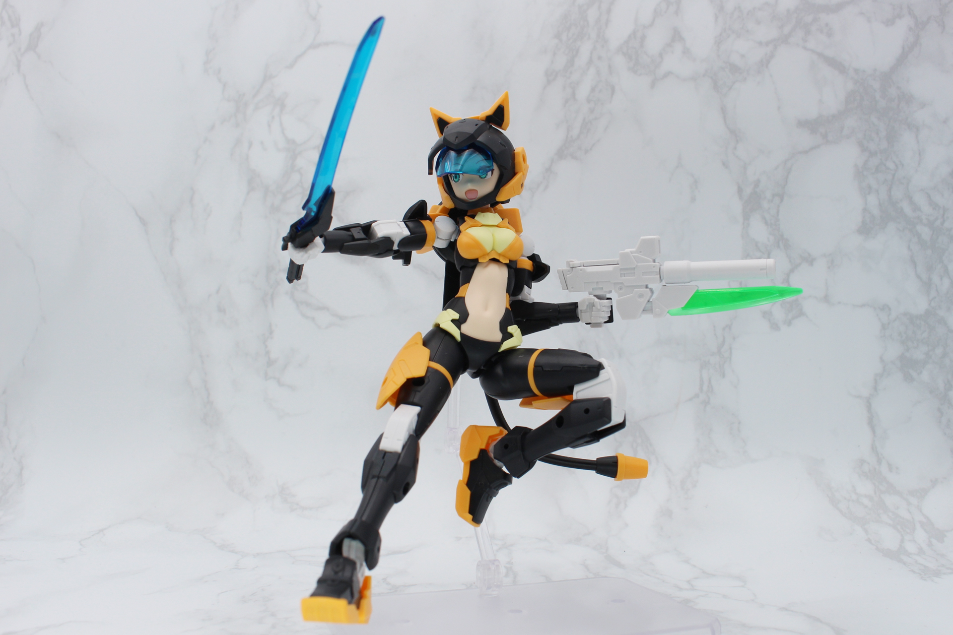 「EXM-H15D アチェルビー（TYPE-D）」のパーツを使ったカスタマイズ。ヘルメットは30MSのフェイスパーツにも対応。パーツのカラーもリシェッタにマッチしている