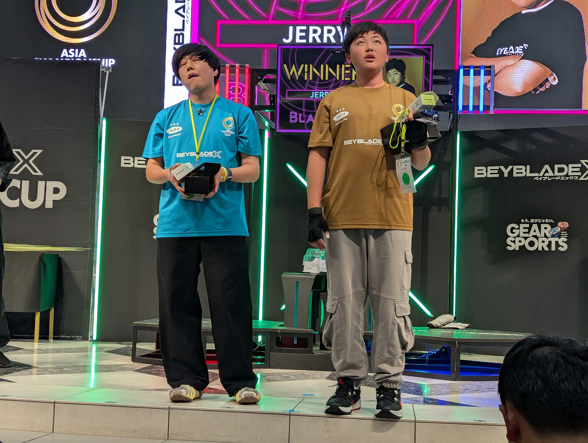 まさかの初戦敗退に呆然としながら終了後の挨拶をするTATSUKI