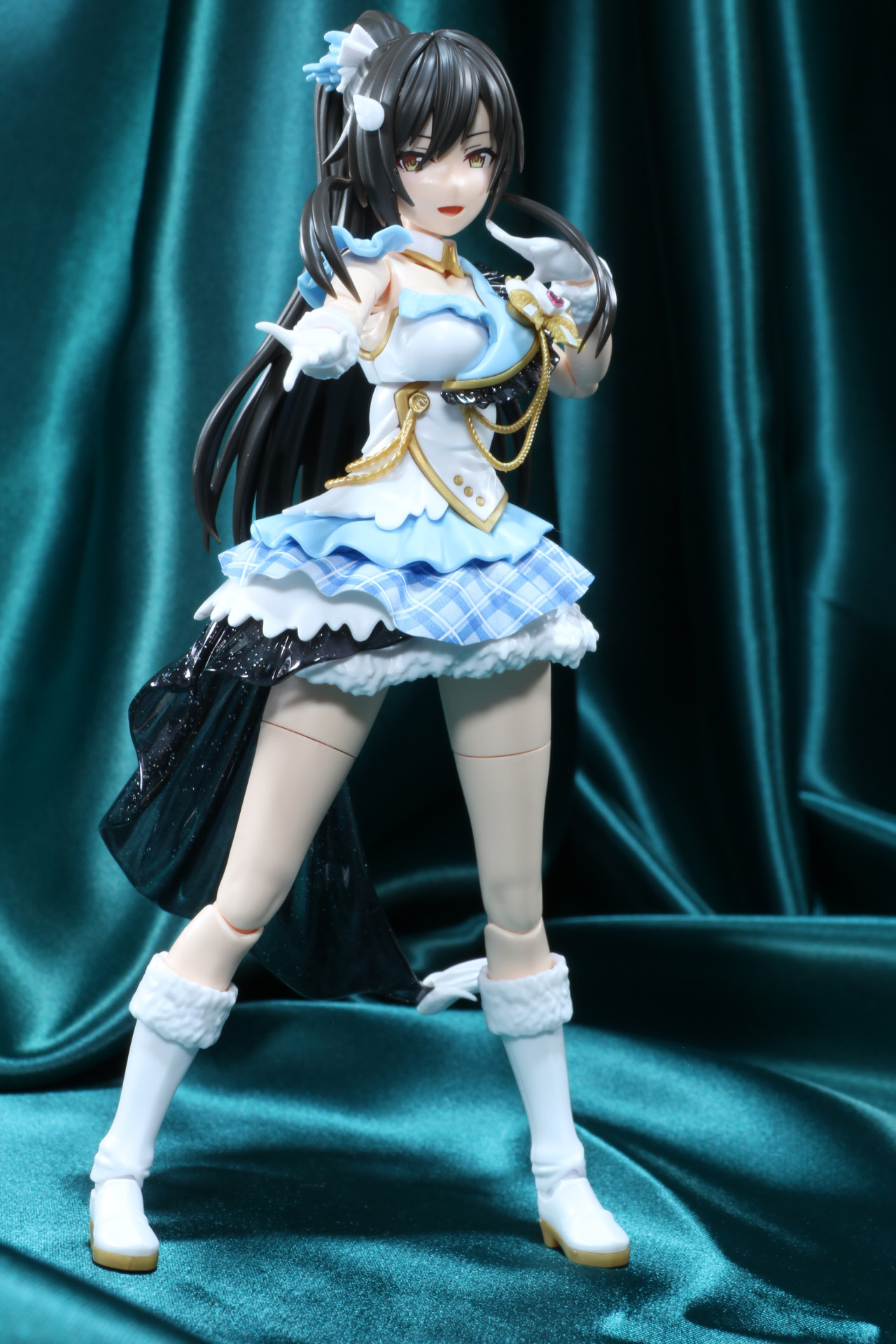 手を差し伸べる姿はまさに王子様