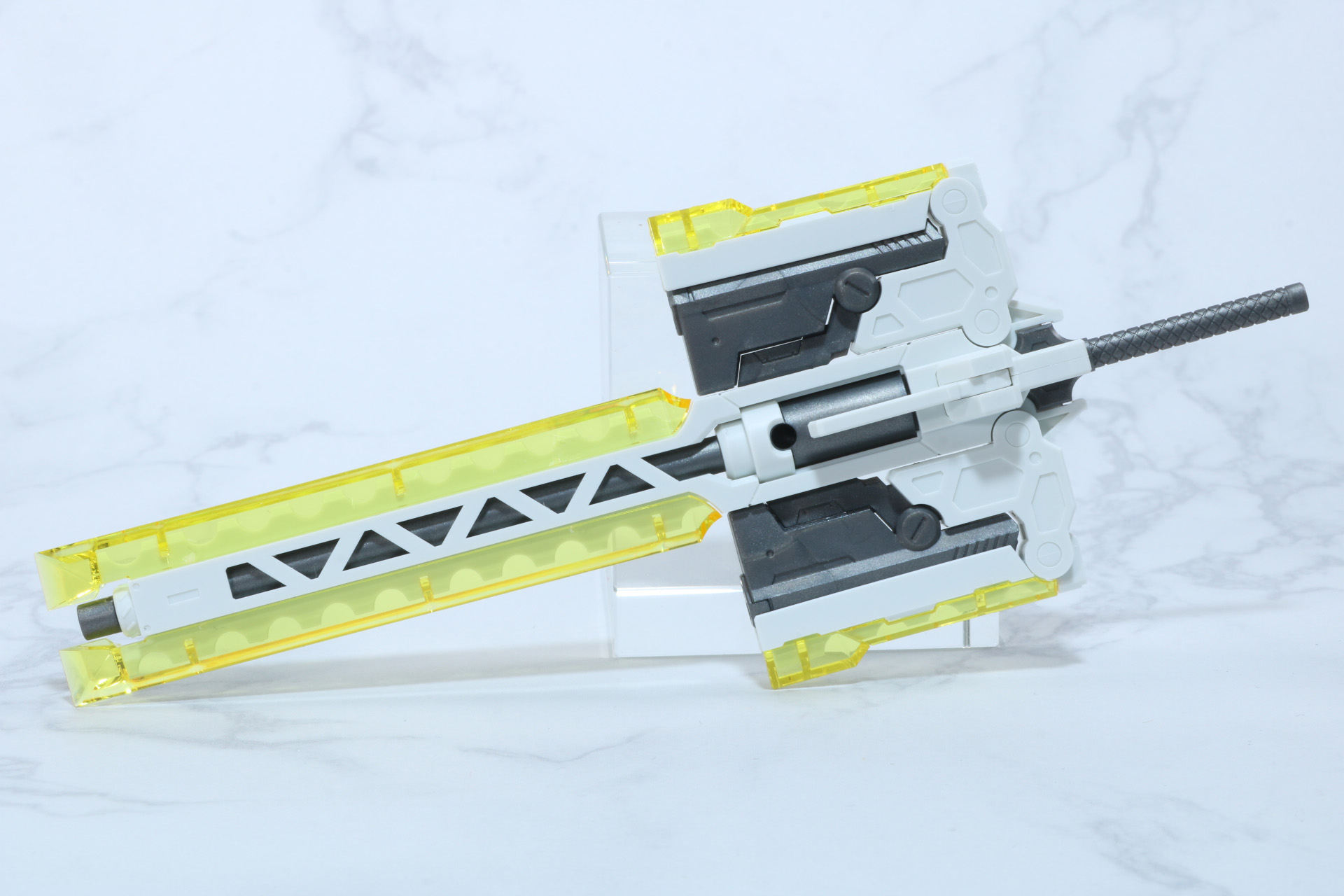 パーツの展開で大剣モードに