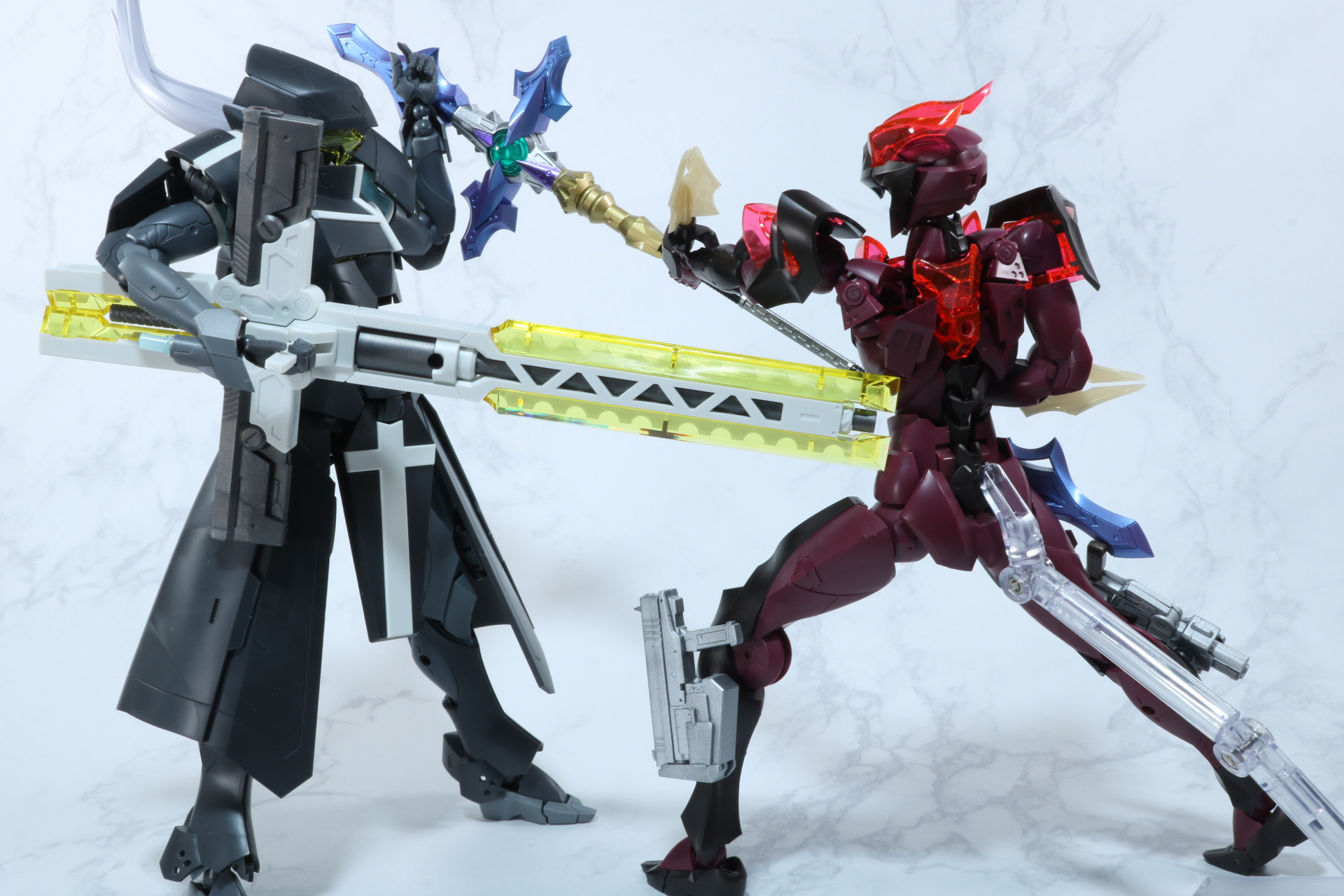 鋭い突きも軽くいなし、銃口を突きつける