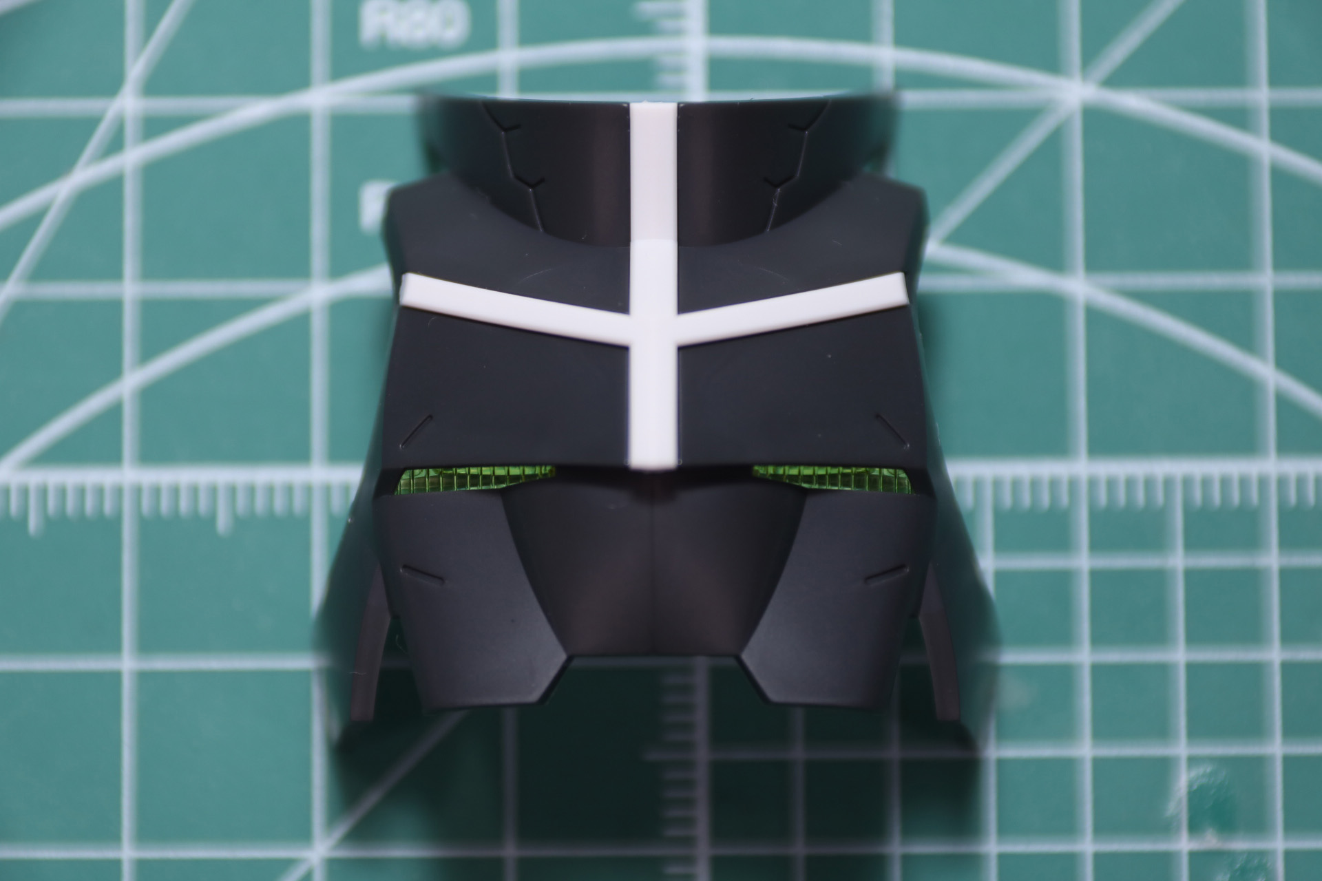 胸部アーマー組み立て