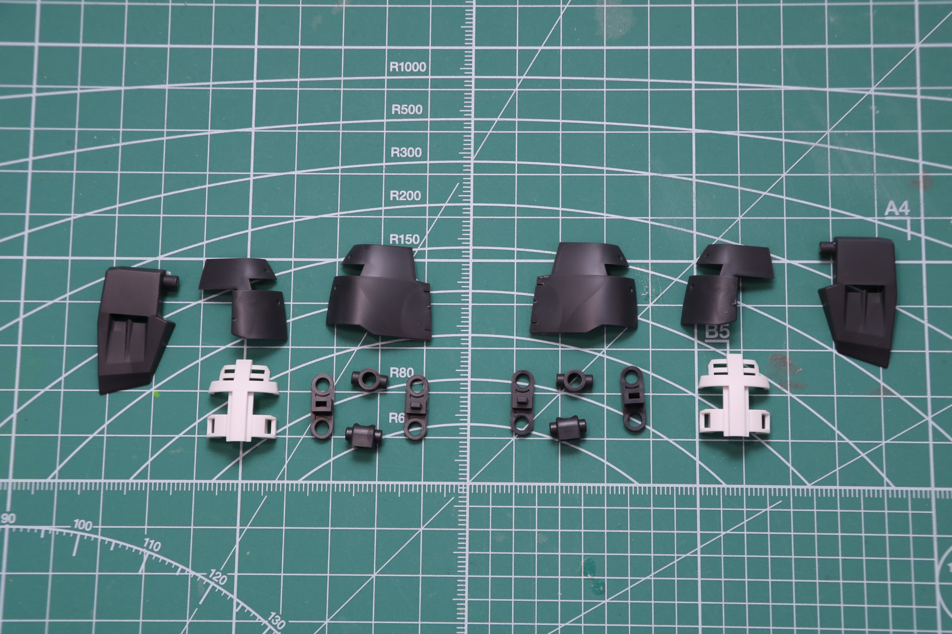 肩部アーマー組み立て