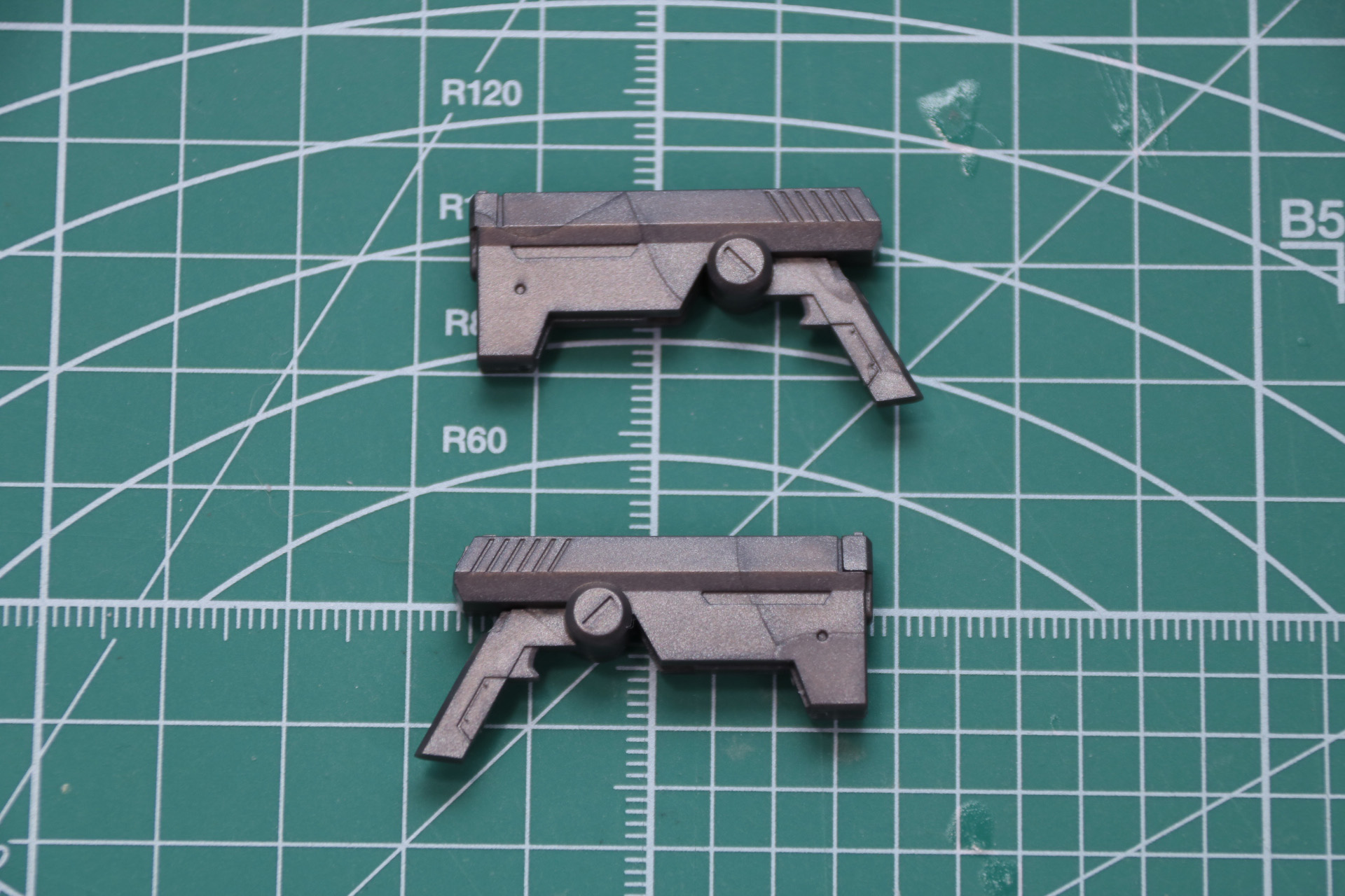 ハンドガン組み立て