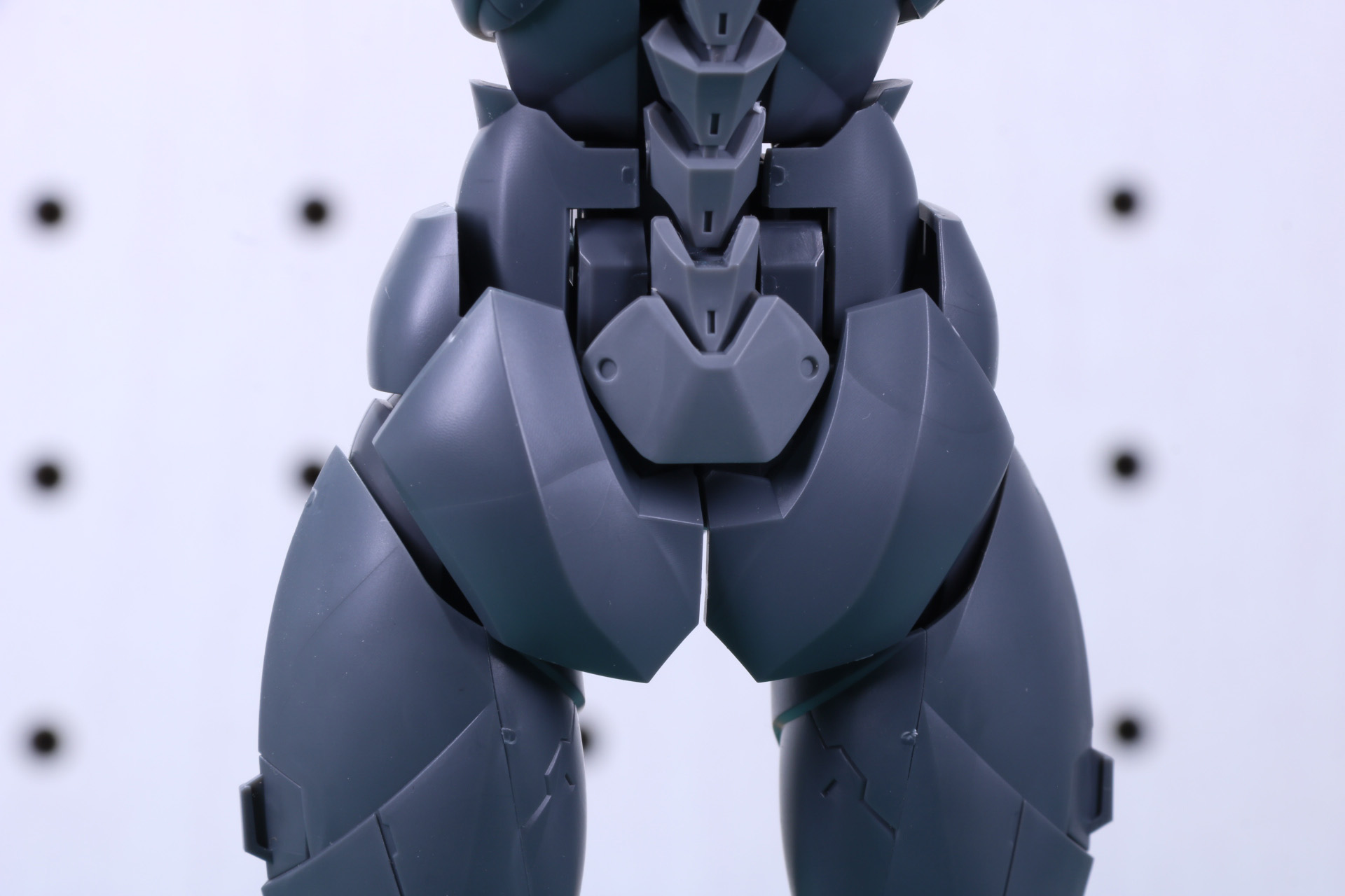 腰部の一部パーツを取り外す