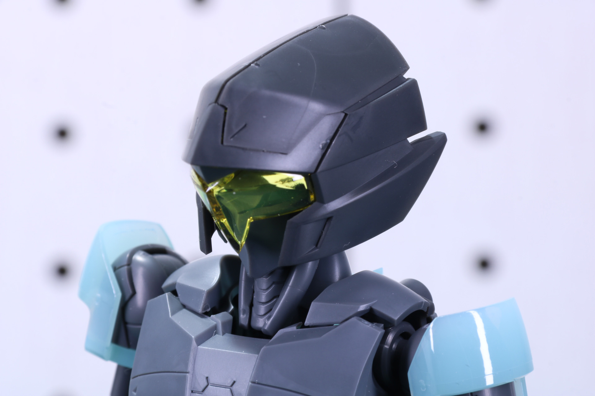 頭部アーマーを装着