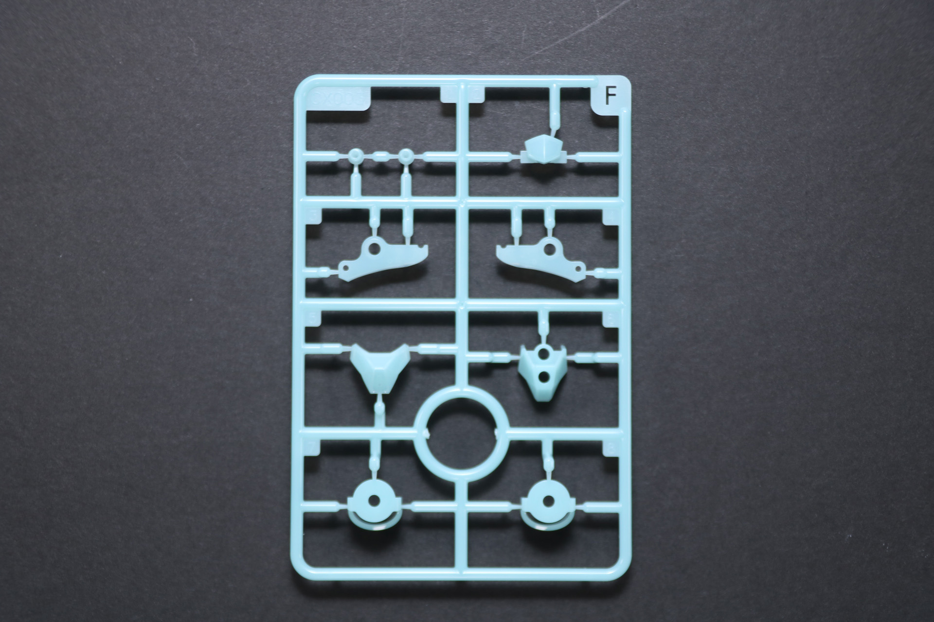 パーツE（こちらは2枚封入）、パーツF