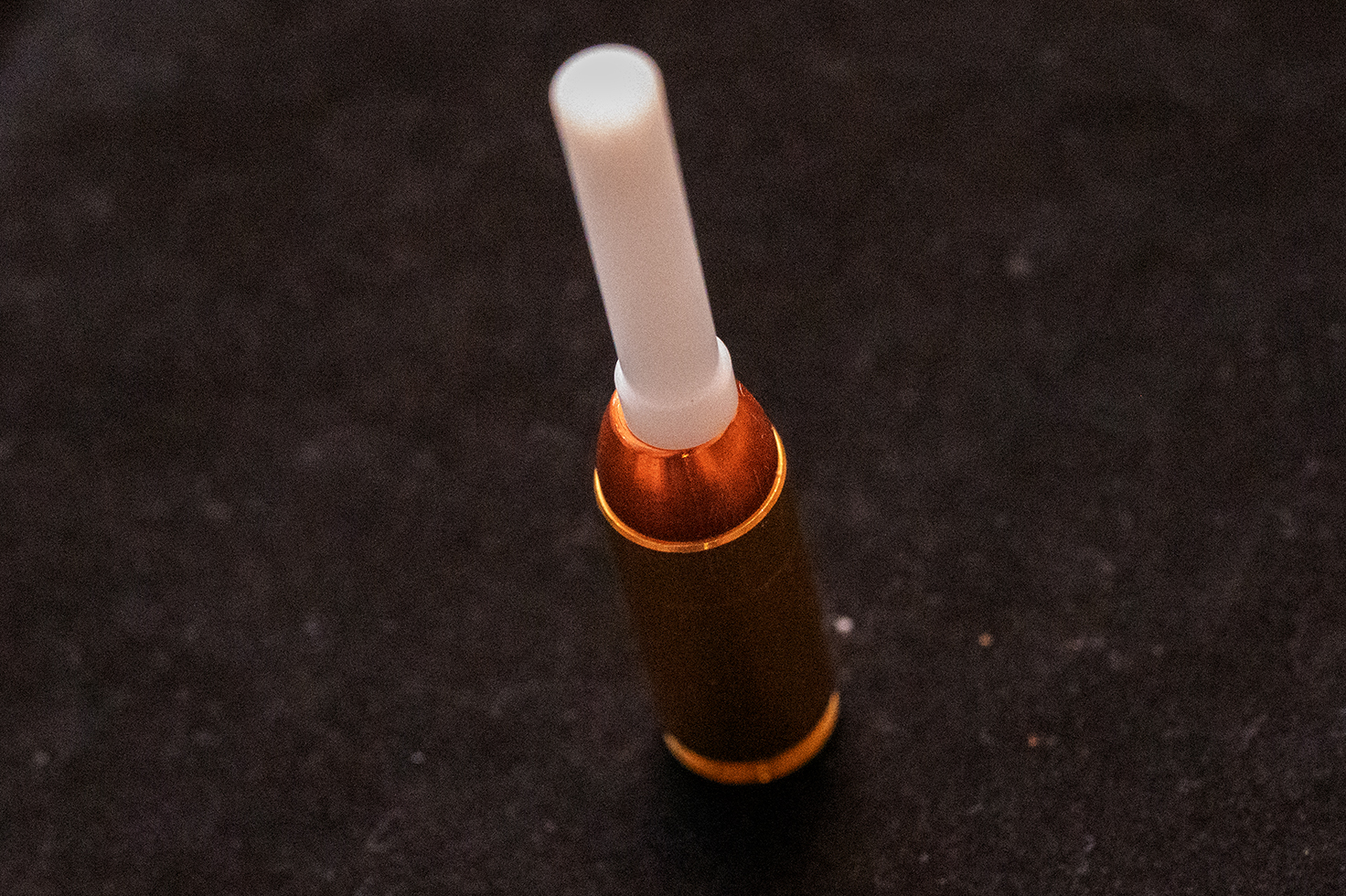 カートリッジをセットした後で、ローダーでインナーパーツを指定位置まで押し込む必要がある。