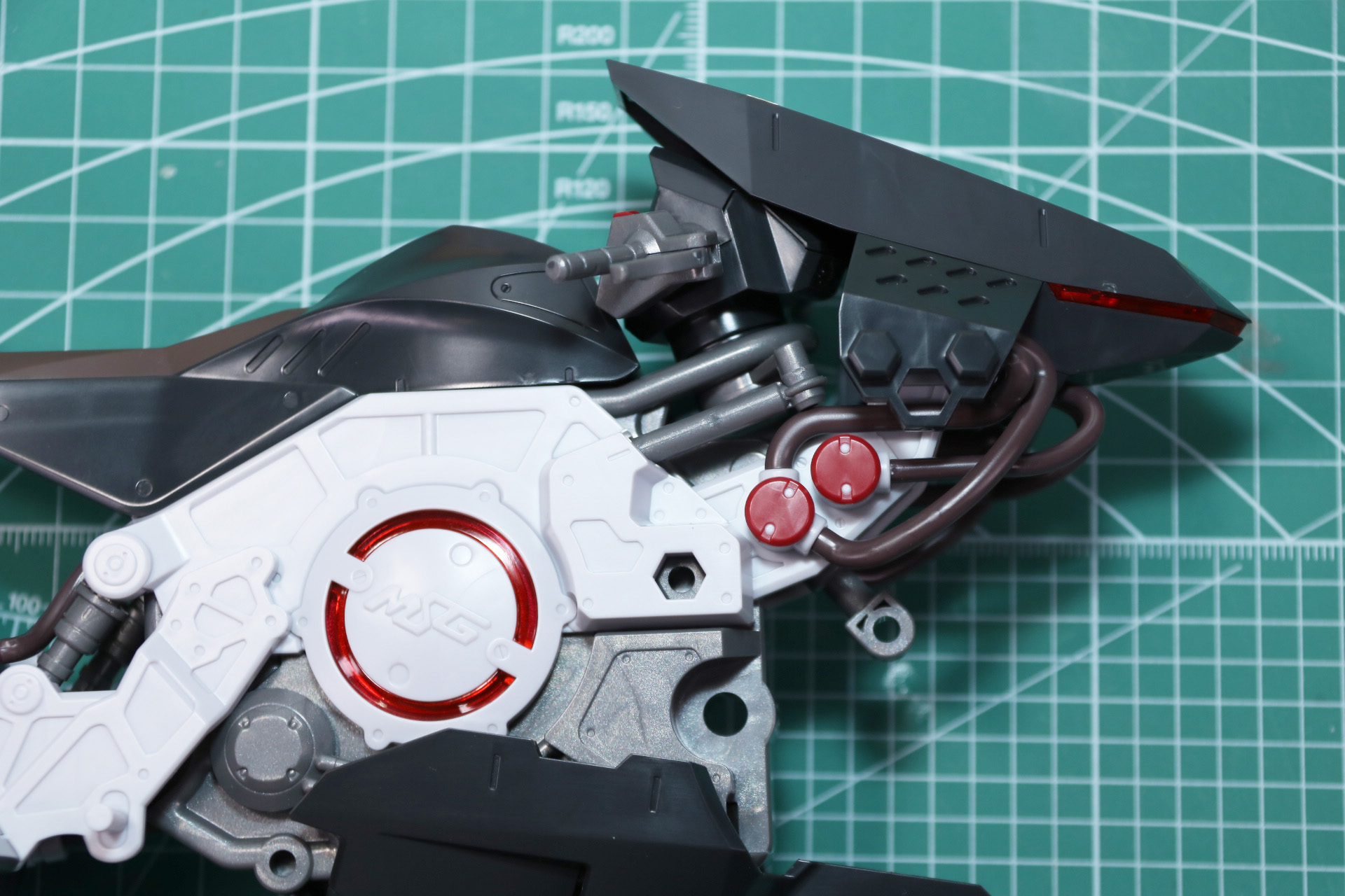 ヘッド、パイプパーツを取り付け