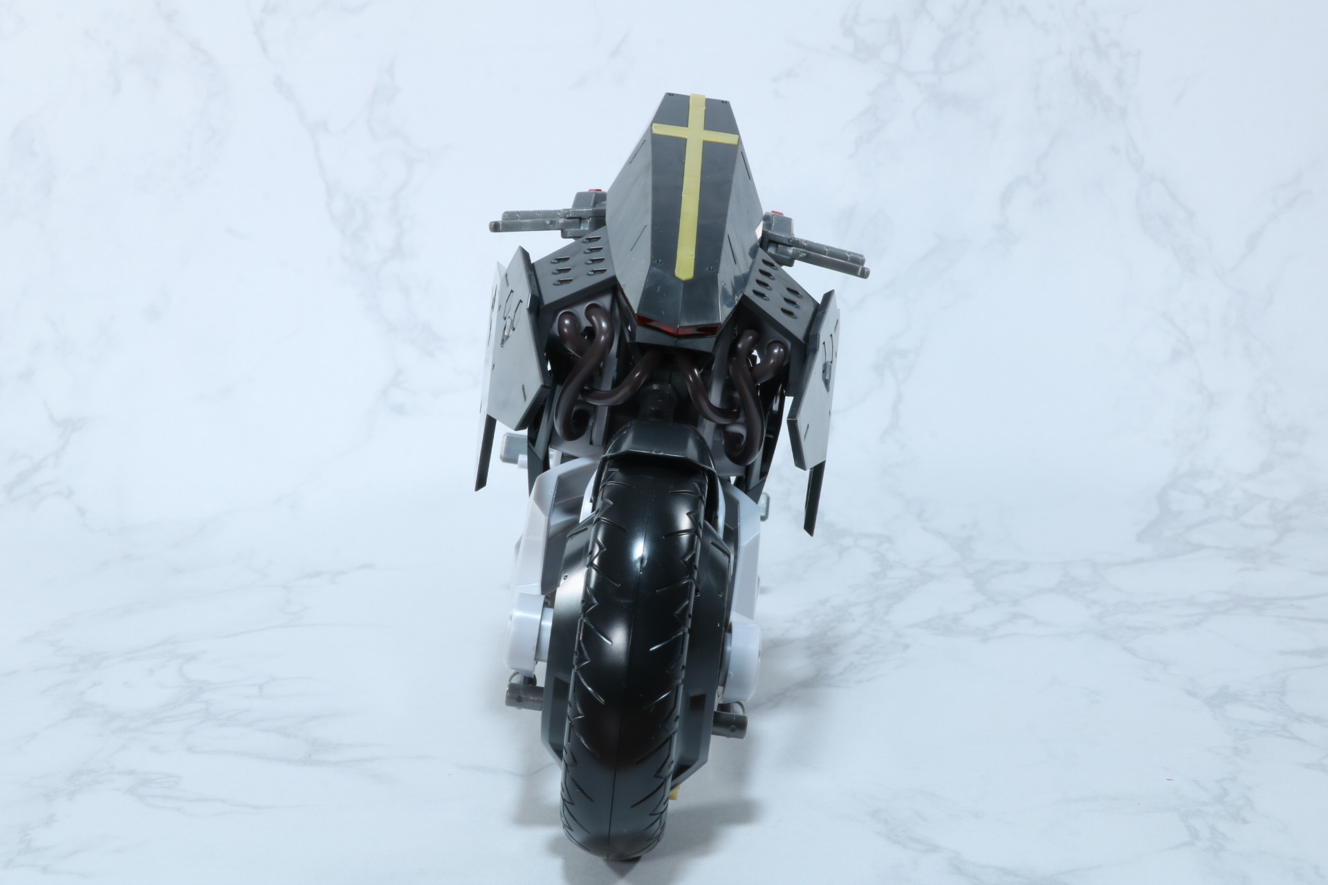 正面から見るとスマートな印象