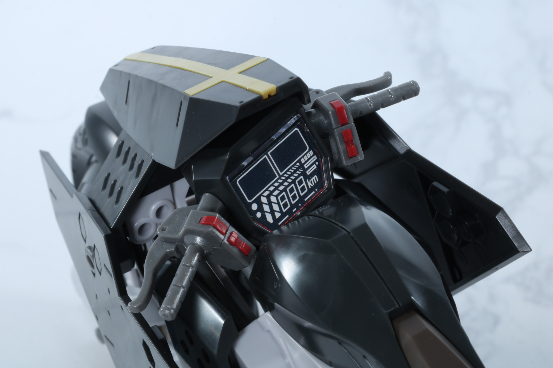 ハンドルは左右へ舵角調整が可能