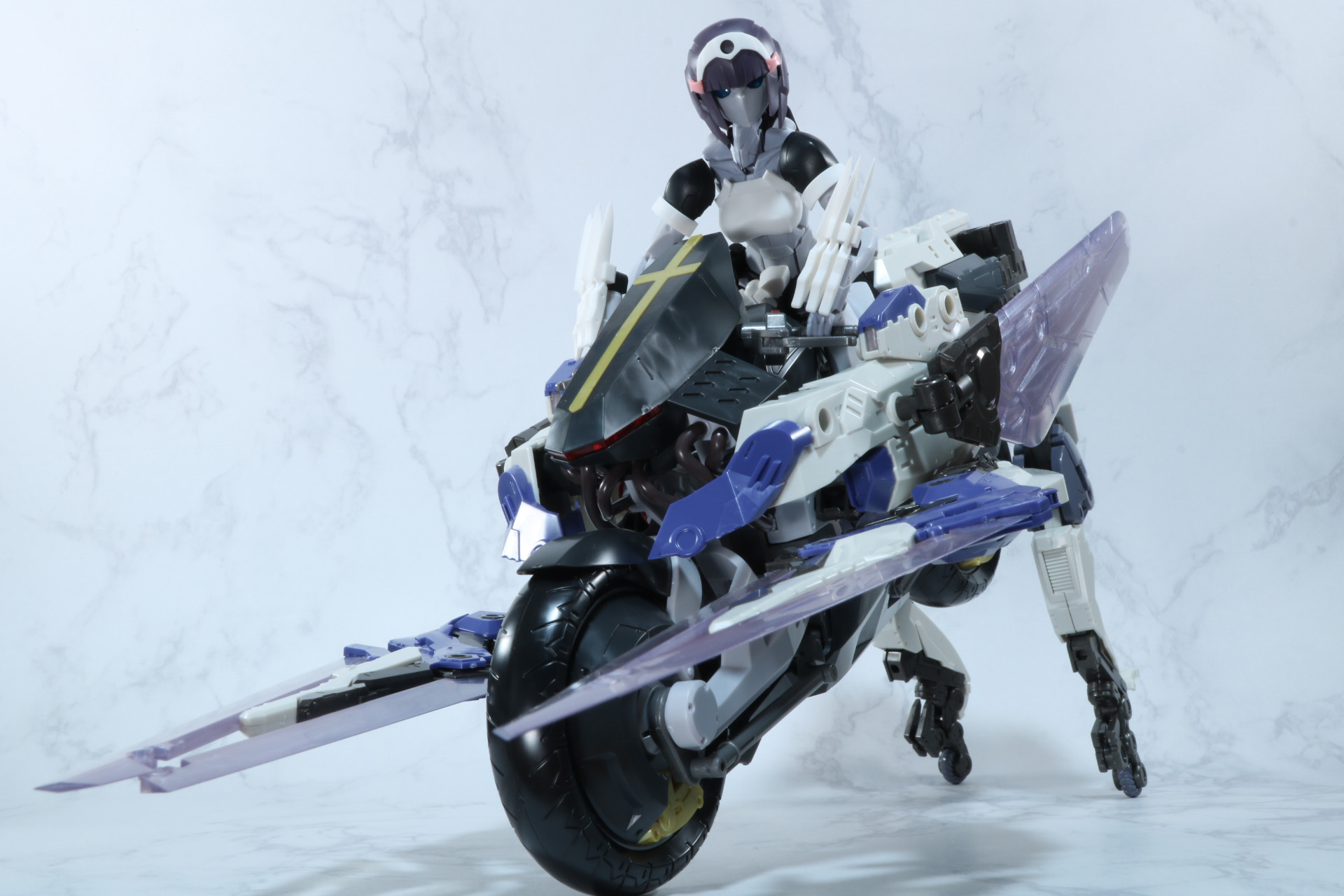 「インセクトレッグ」による多彩なアクションも